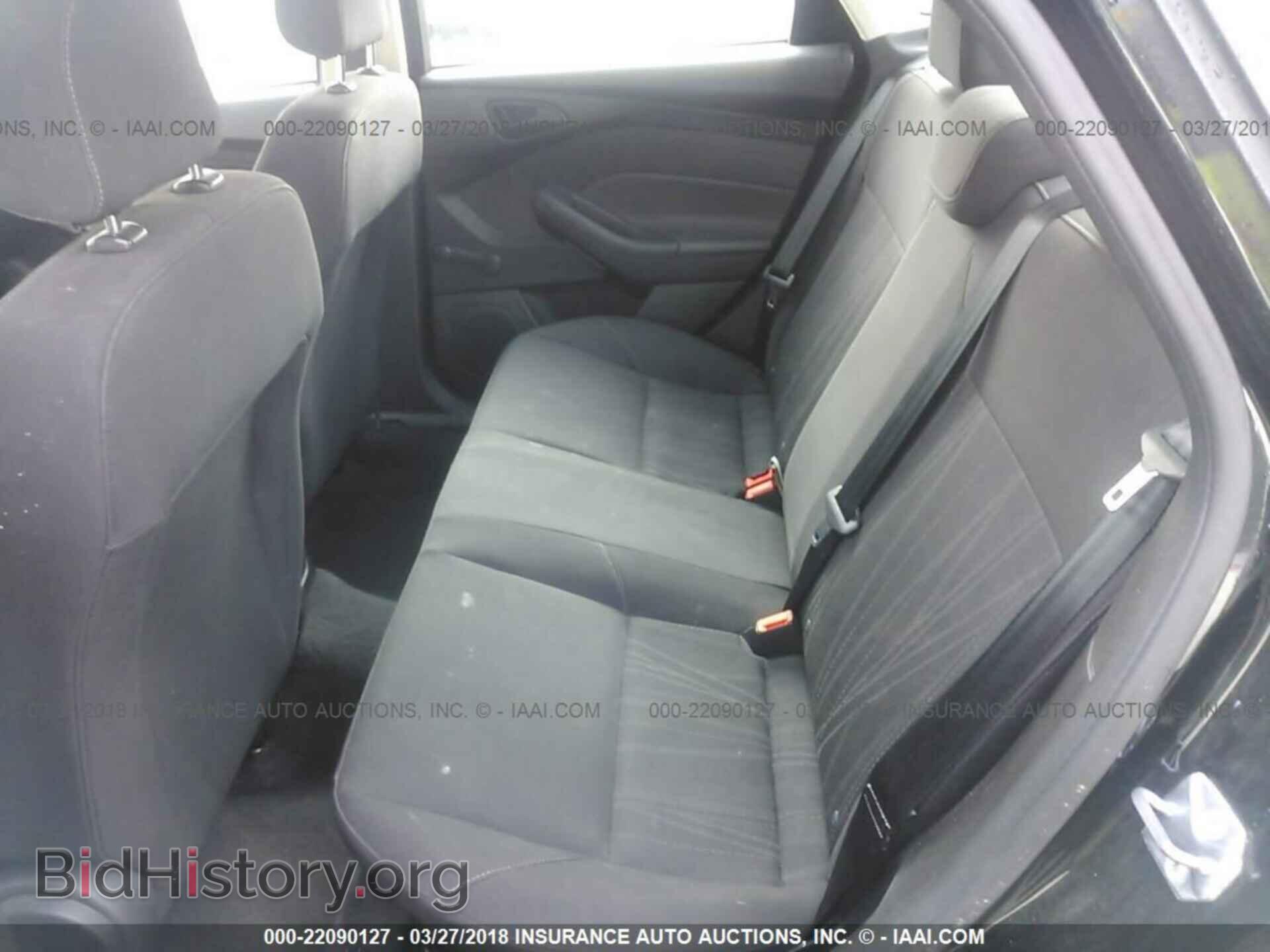 2016 Ford Focus - VIN: 1FADP3E28GL280175 - Photo 8
