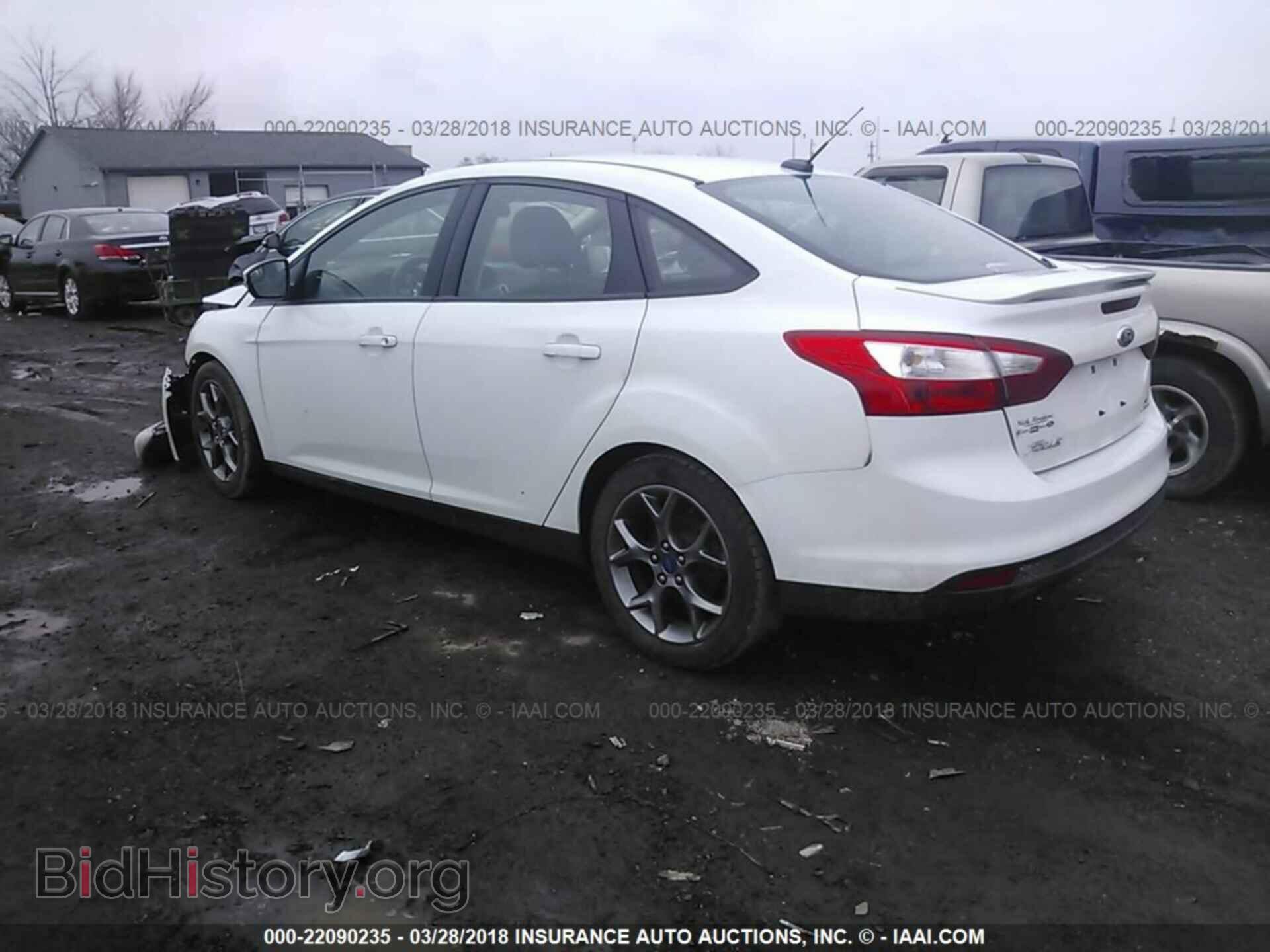 2014 Ford Focus - VIN: 1FADP3F28EL292869 - Photo 3