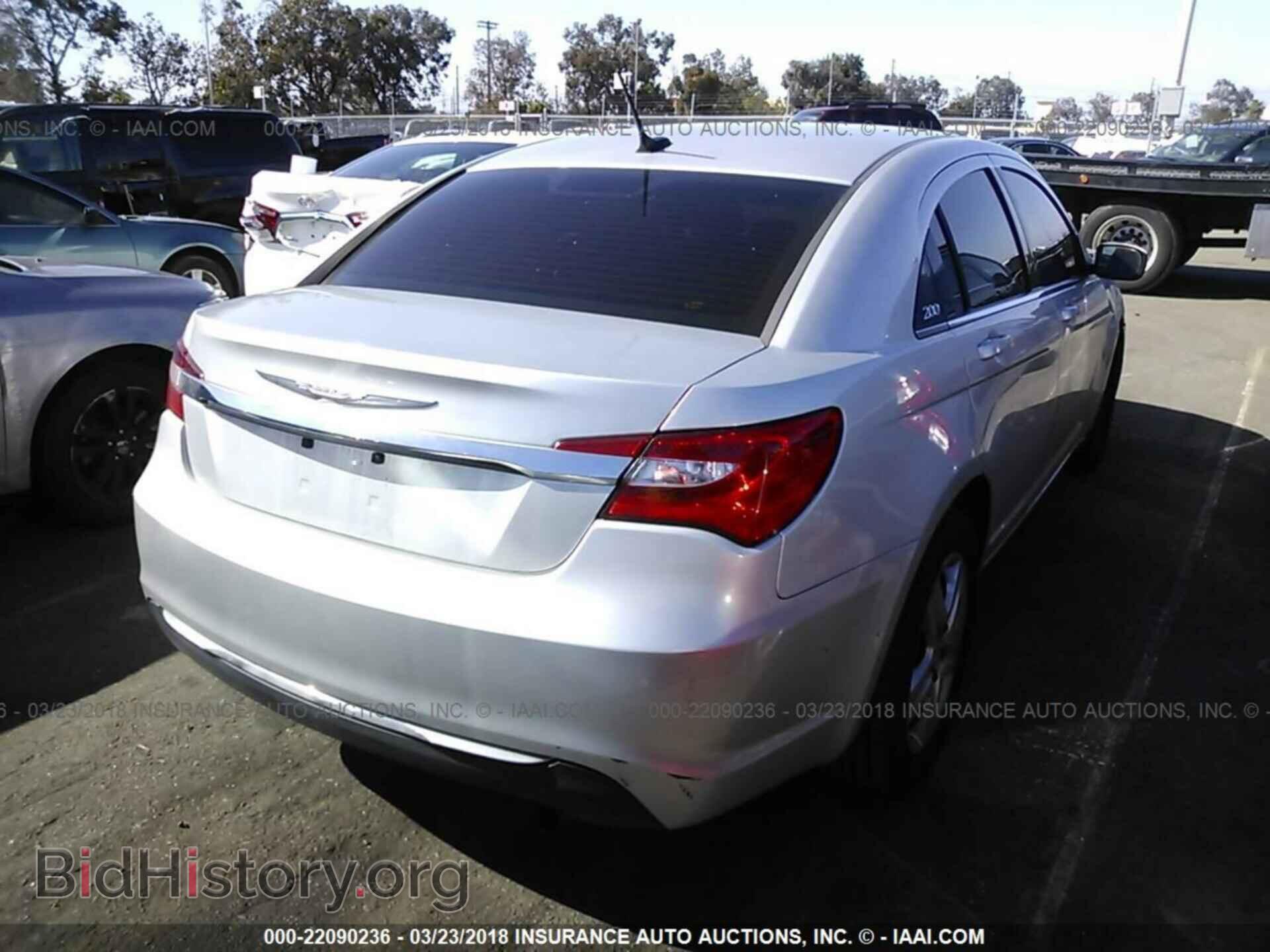 2012 Chrysler 200 - VIN: 1C3CCBAB4CN321342 - Photo 4