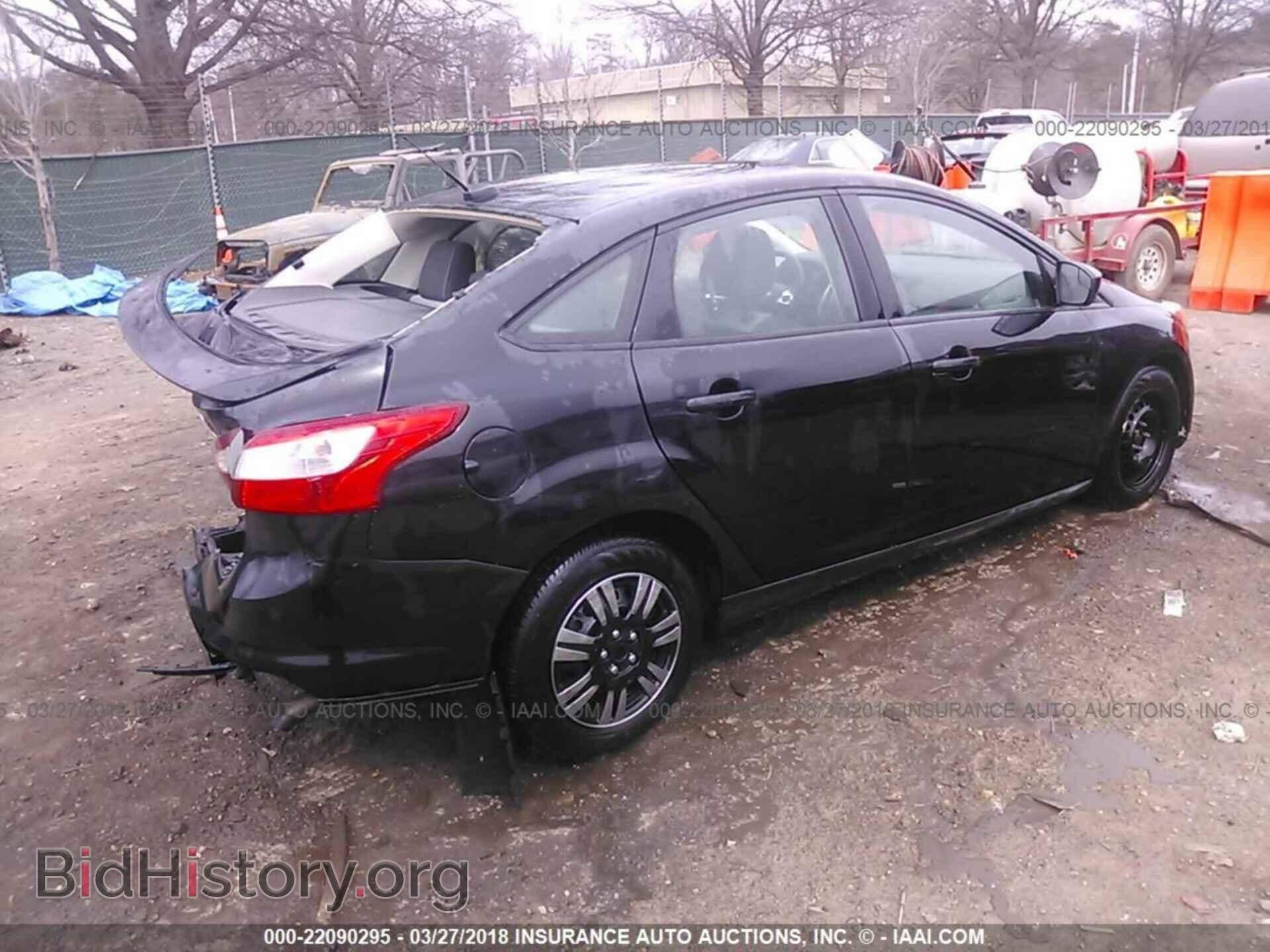 2012 Ford Focus - VIN: 1FAHP3F29CL442213 - Photo 4