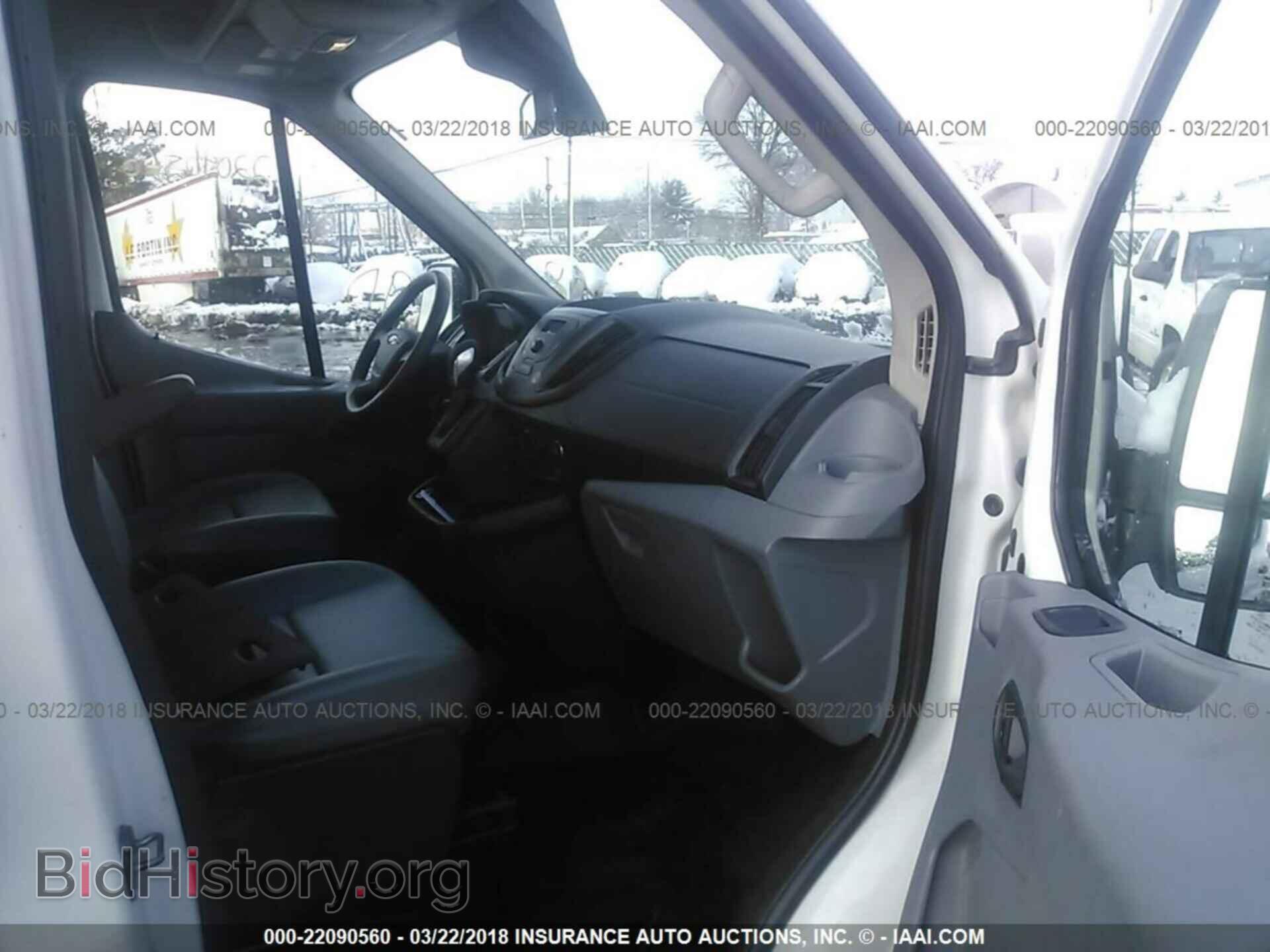 2017 Ford Transit - VIN: 1FTYR1CM7HKA81303 - Photo 5