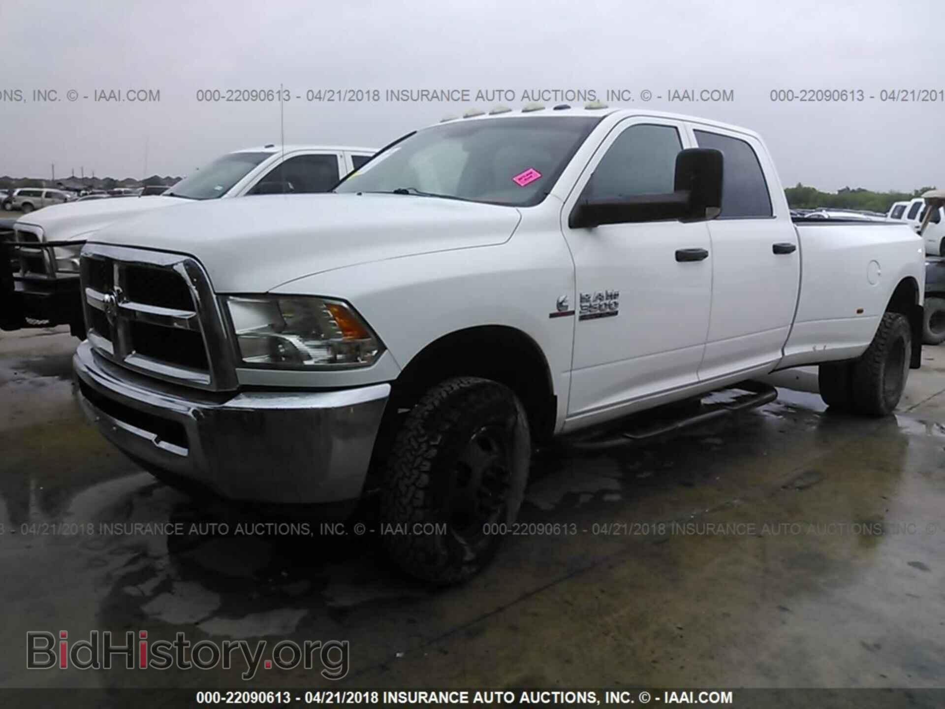 2013 Ram 3500 - VIN: 3C63RRGL2DG585566 - Photo 2