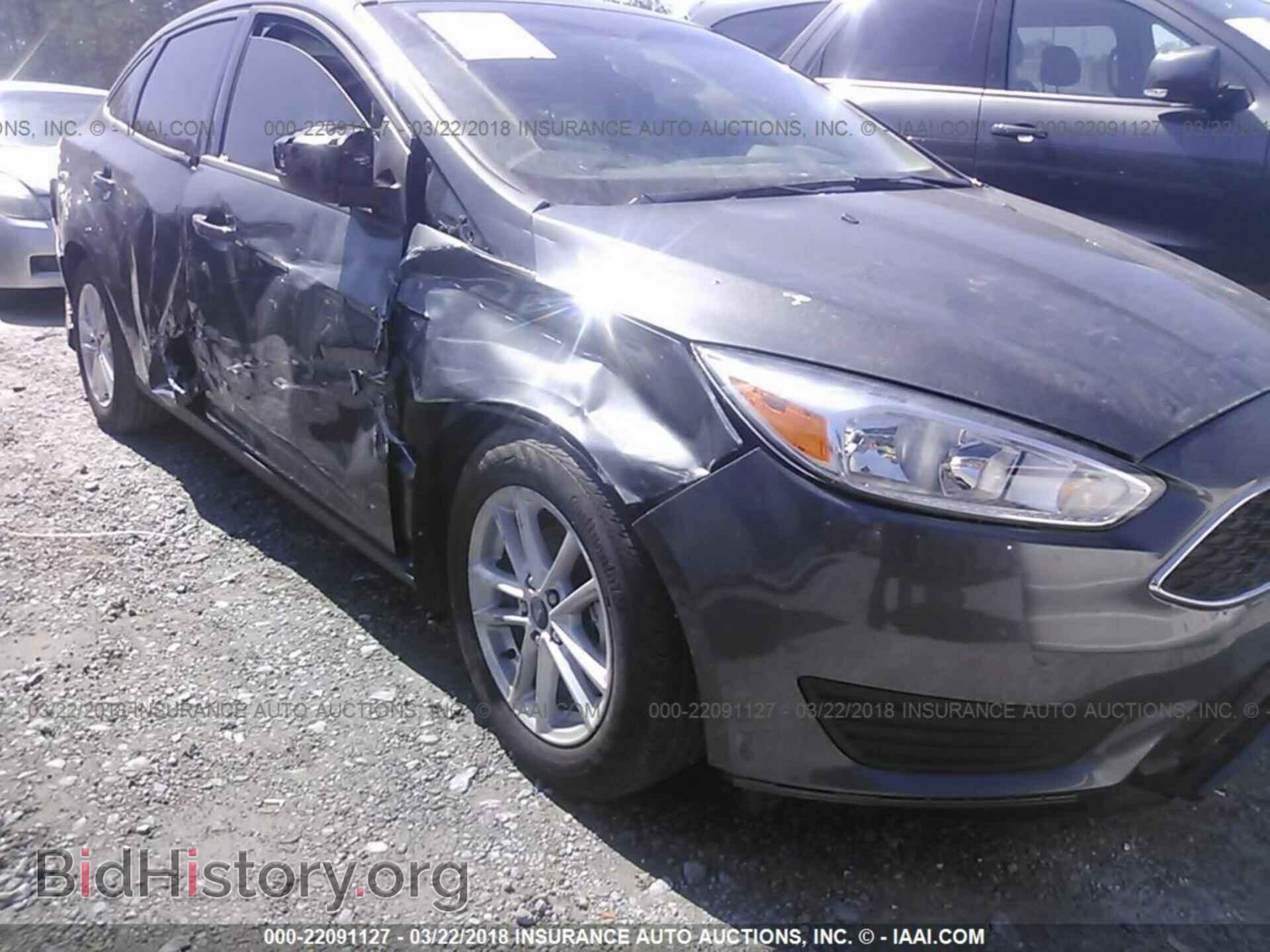 2016 Ford Focus - VIN: 1FADP3F22GL401541 - Photo 6