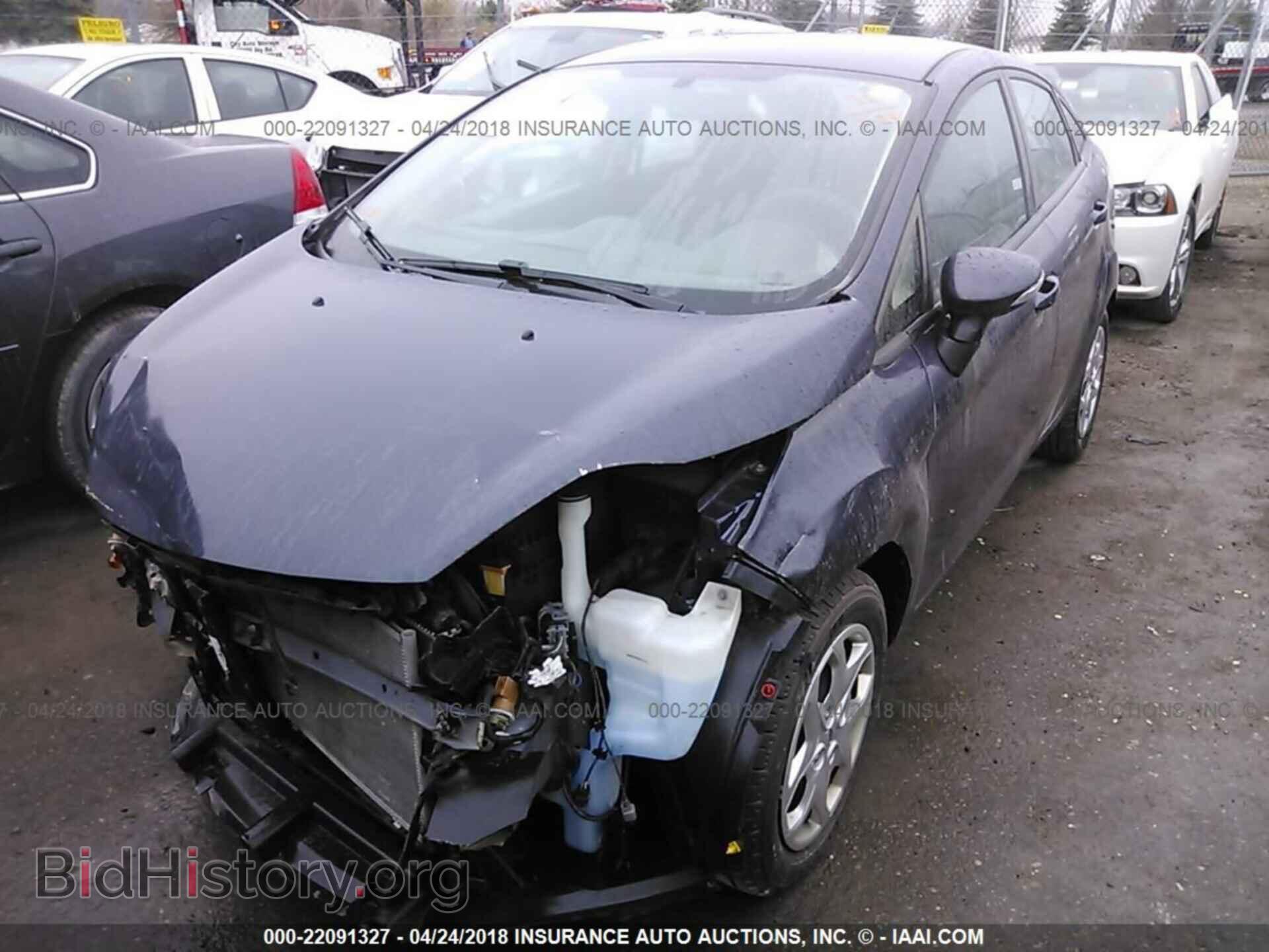 2013 Ford Fiesta - VIN: 3FADP4BJ4DM162295 - Фото 2