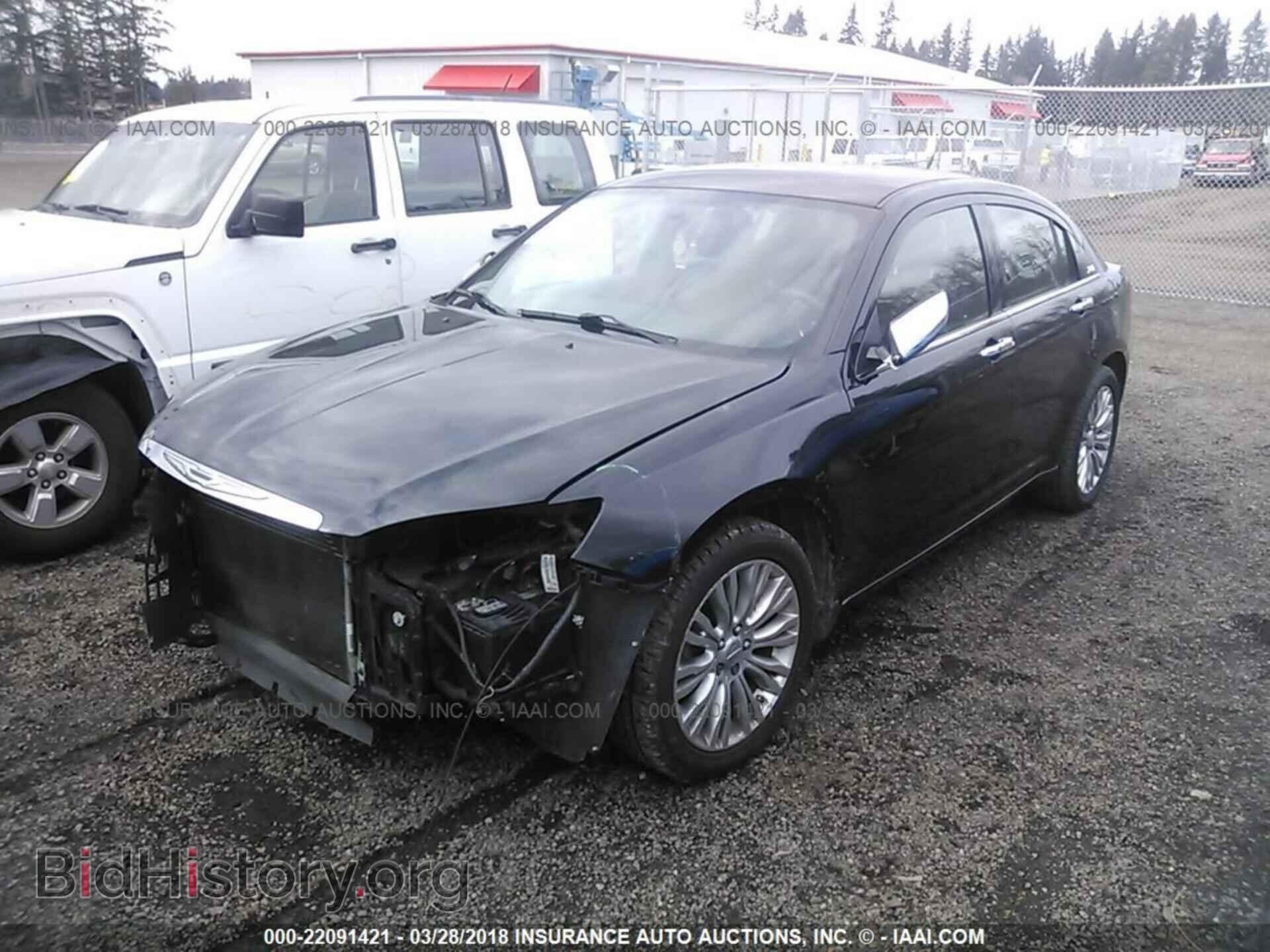 2011 Chrysler 200 - VIN: 1C3BC2FG4BN516131 - Фото 2