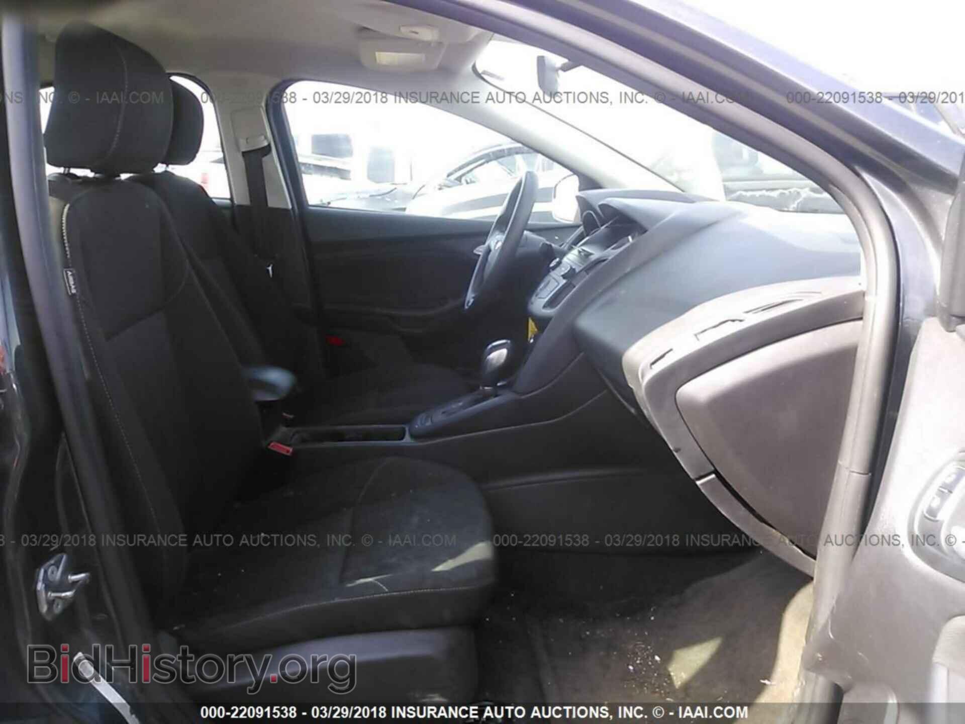 2015 Ford Focus - VIN: 1FADP3F2XFL204082 - Photo 5