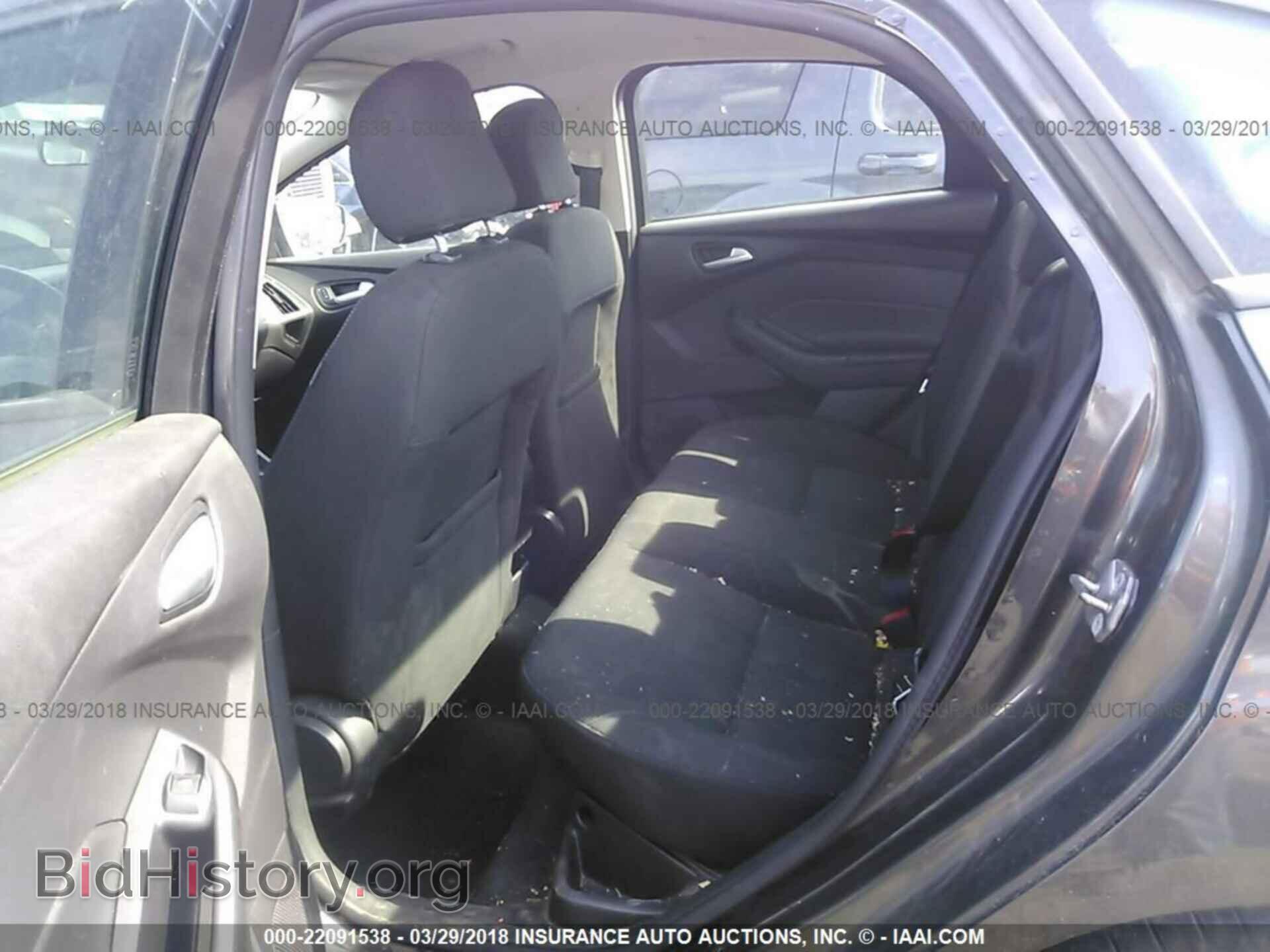 2015 Ford Focus - VIN: 1FADP3F2XFL204082 - Photo 8