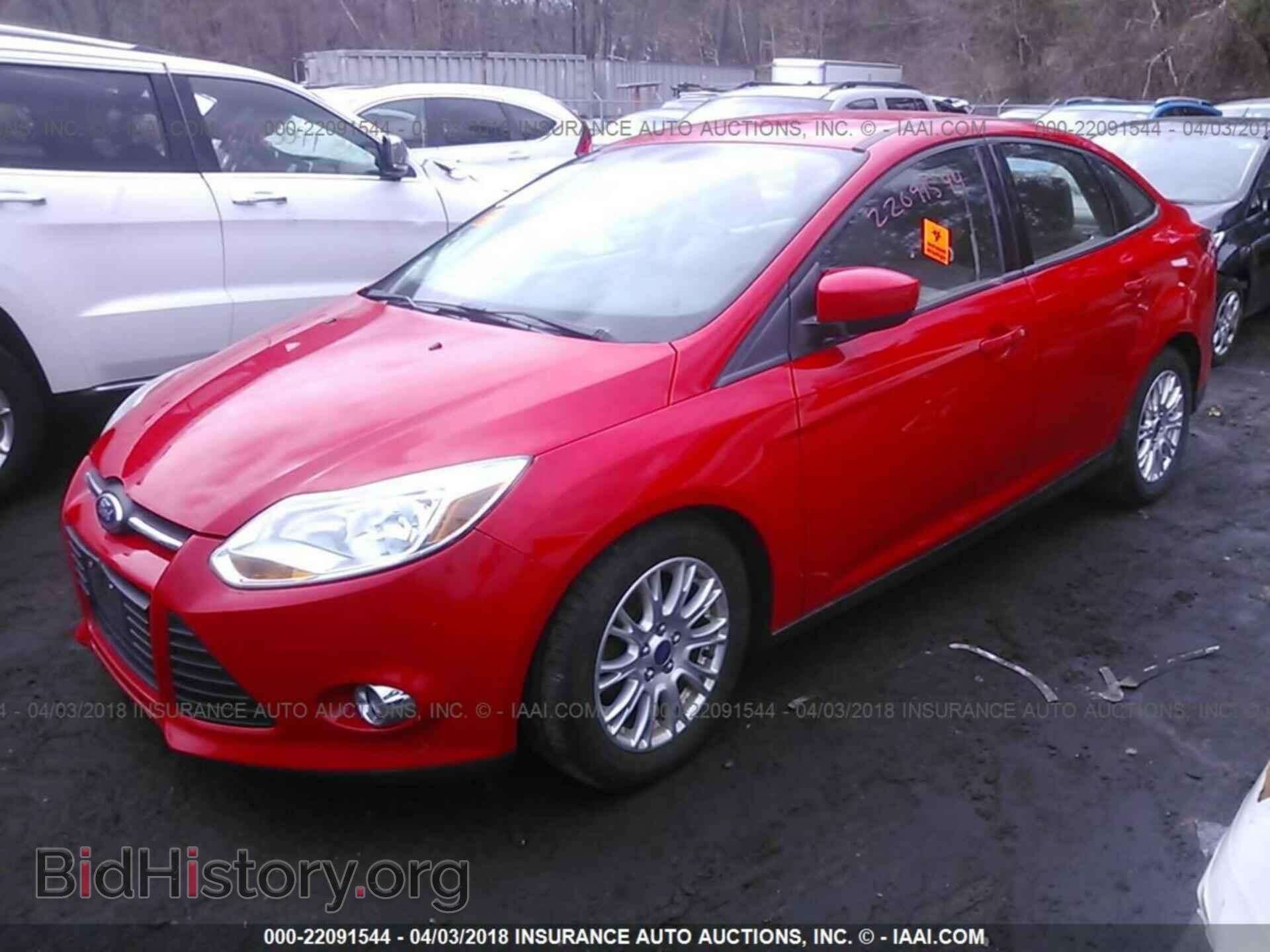 2012 Ford Focus - VIN: 1FAHP3F2XCL121104 - Фото 2