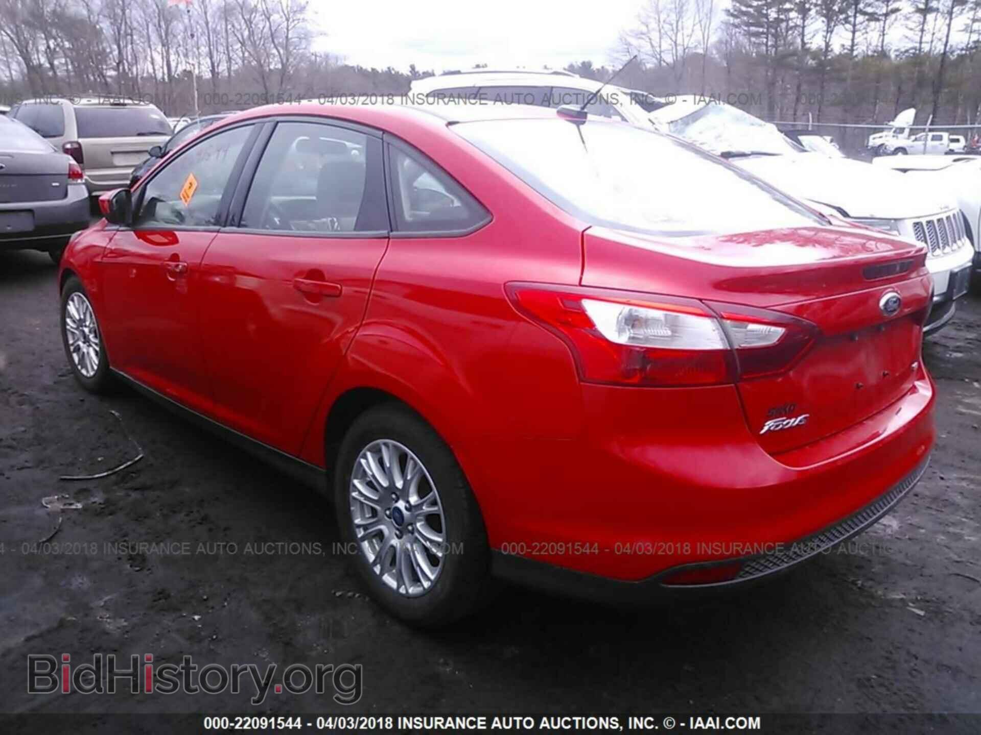 2012 Ford Focus - VIN: 1FAHP3F2XCL121104 - Фото 3