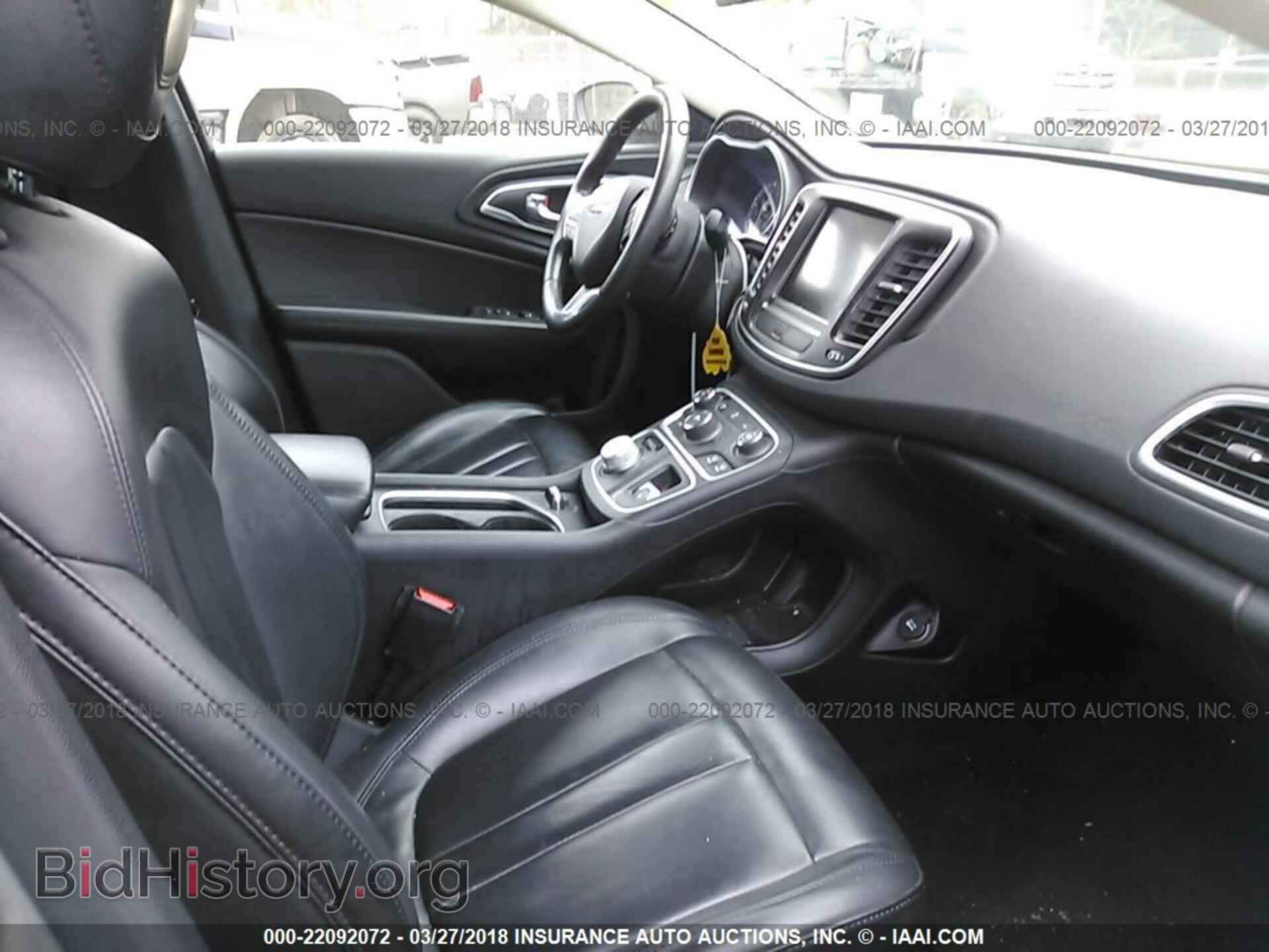 2016 Chrysler 200 - VIN: 1C3CCCAB0GN179356 - Photo 5