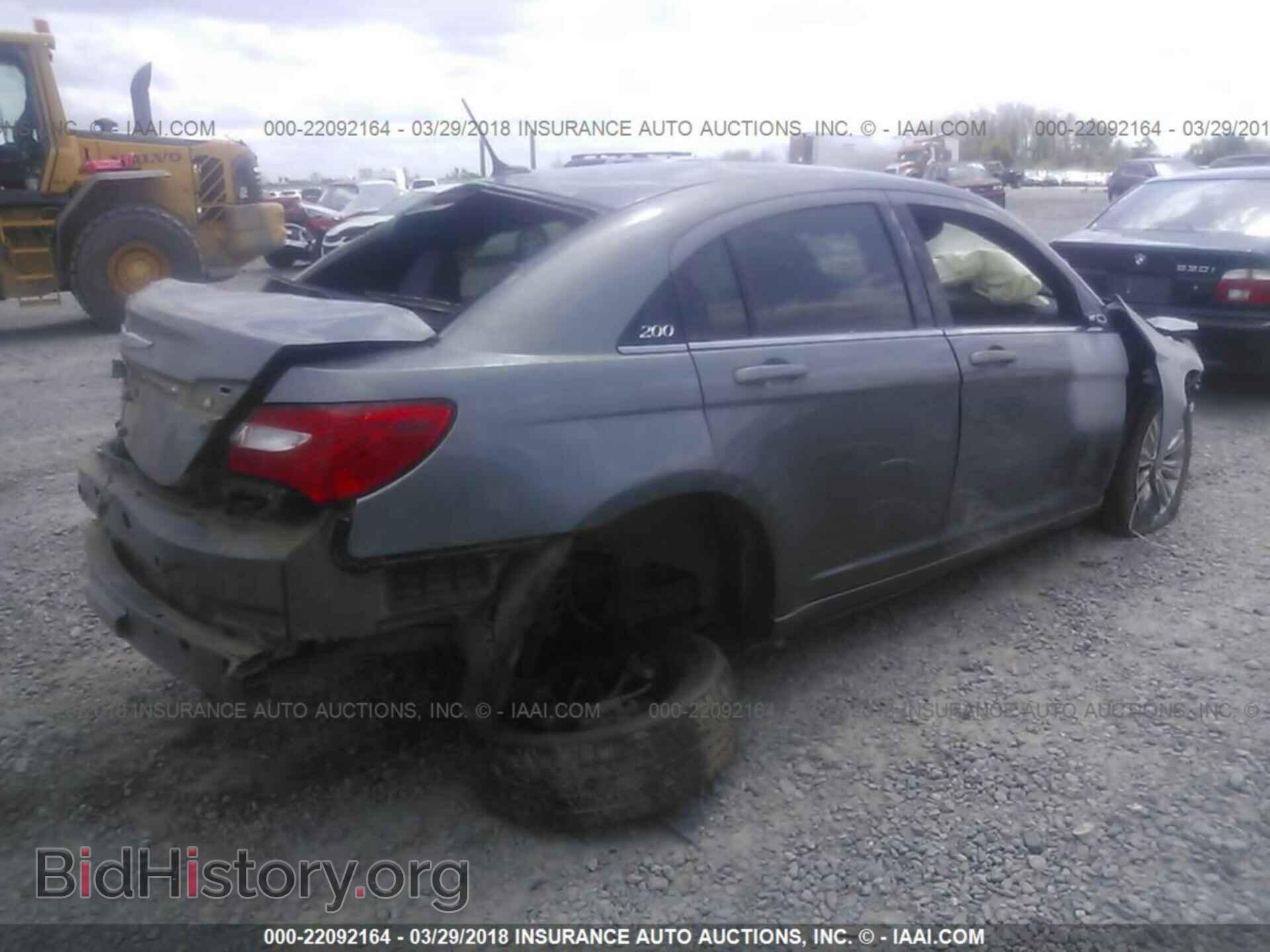 2012 Chrysler 200 - VIN: 1C3CCBAB8CN330724 - Фото 4