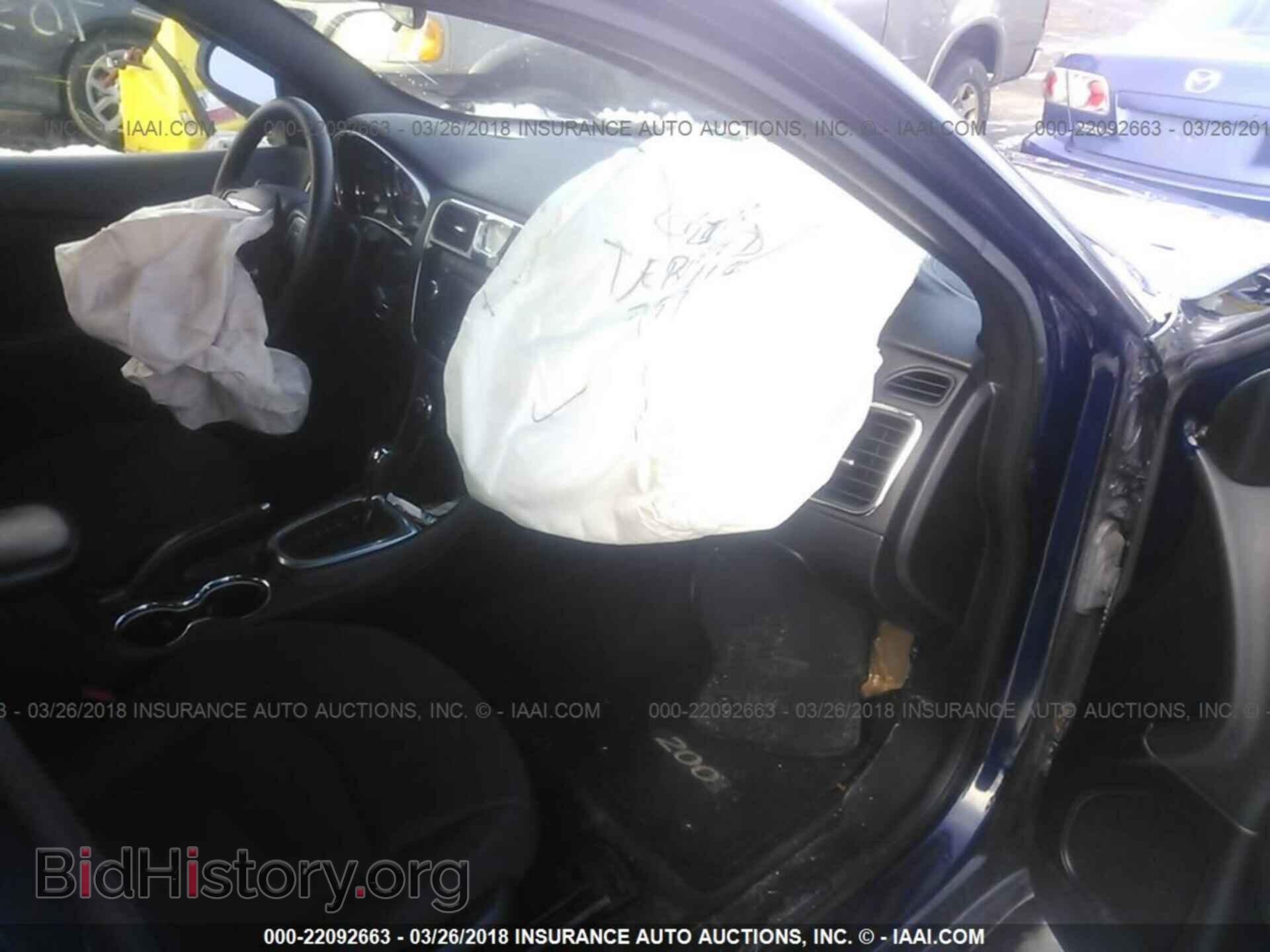 2013 Chrysler 200 - VIN: 1C3CCBAB4DN705123 - Photo 5