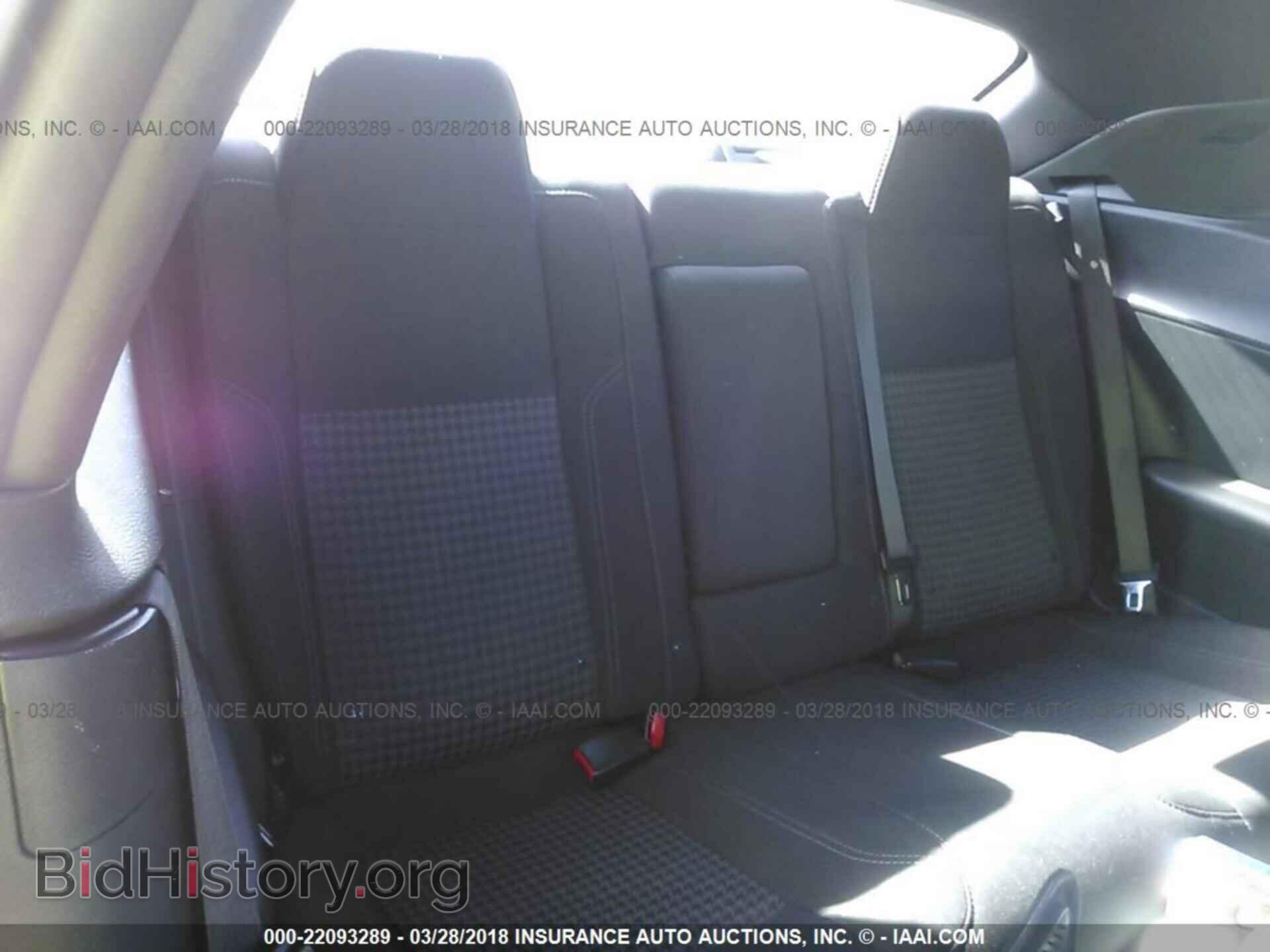 2016 Dodge Challenger - VIN: 2C3CDZAG4GH274944 - Photo 8