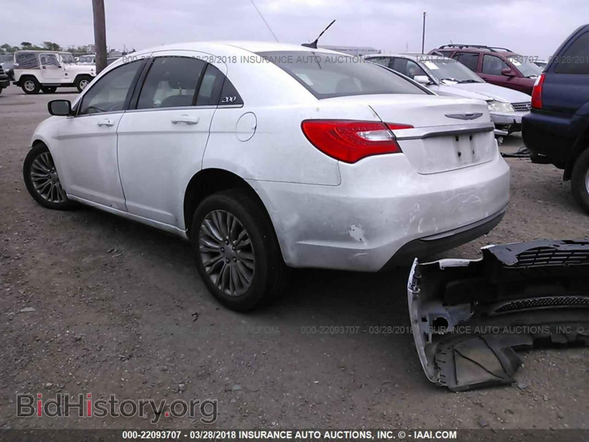 2012 Chrysler 200 - VIN: 1C3CCBAB6CN105072 - Фото 3