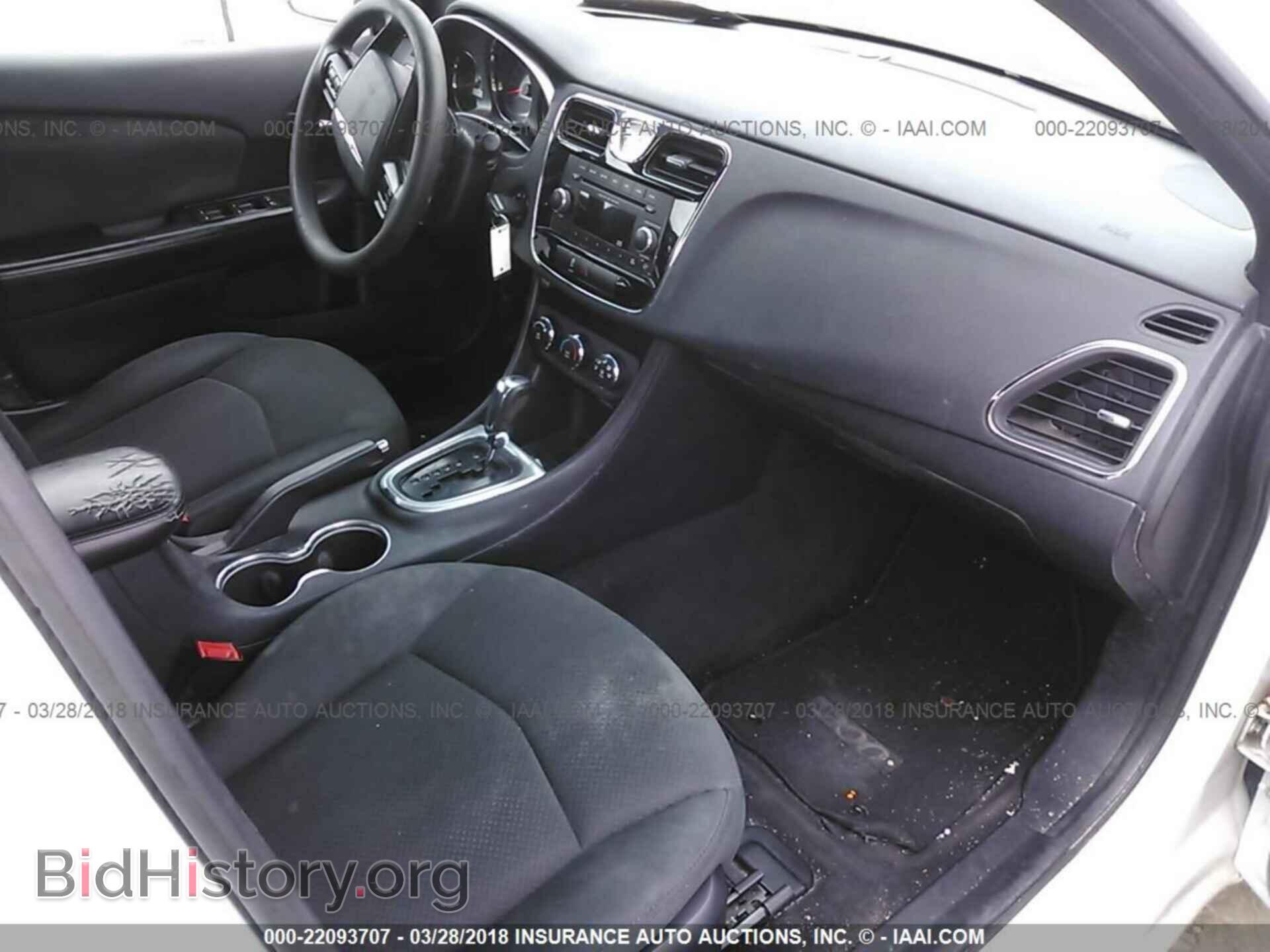 2012 Chrysler 200 - VIN: 1C3CCBAB6CN105072 - Фото 5