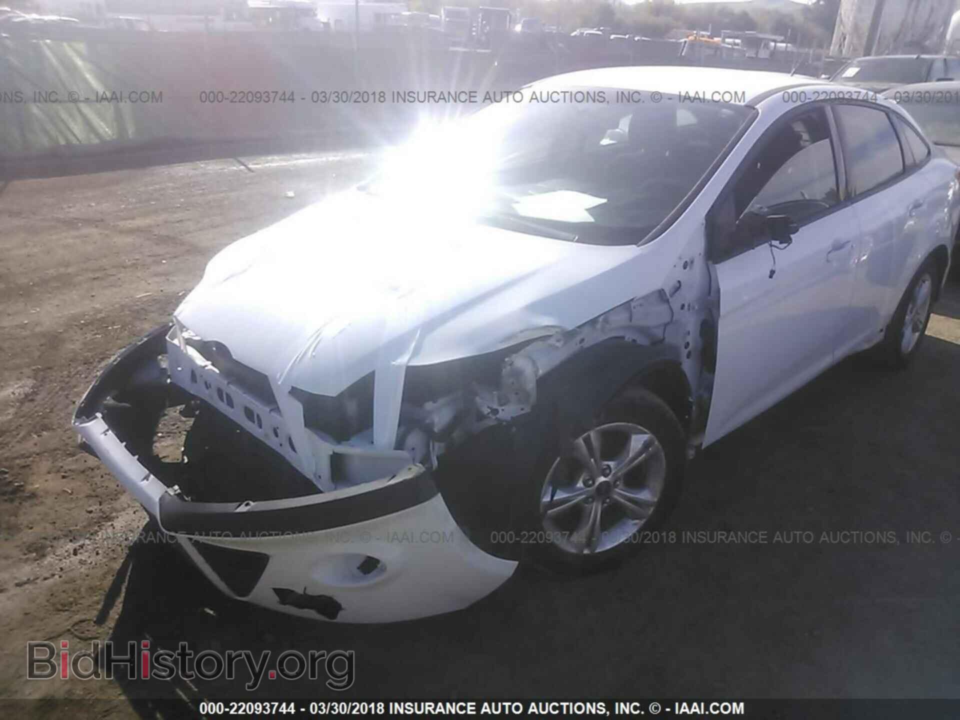 2013 Ford Focus - VIN: 1FADP3F23DL290445 - Фото 2