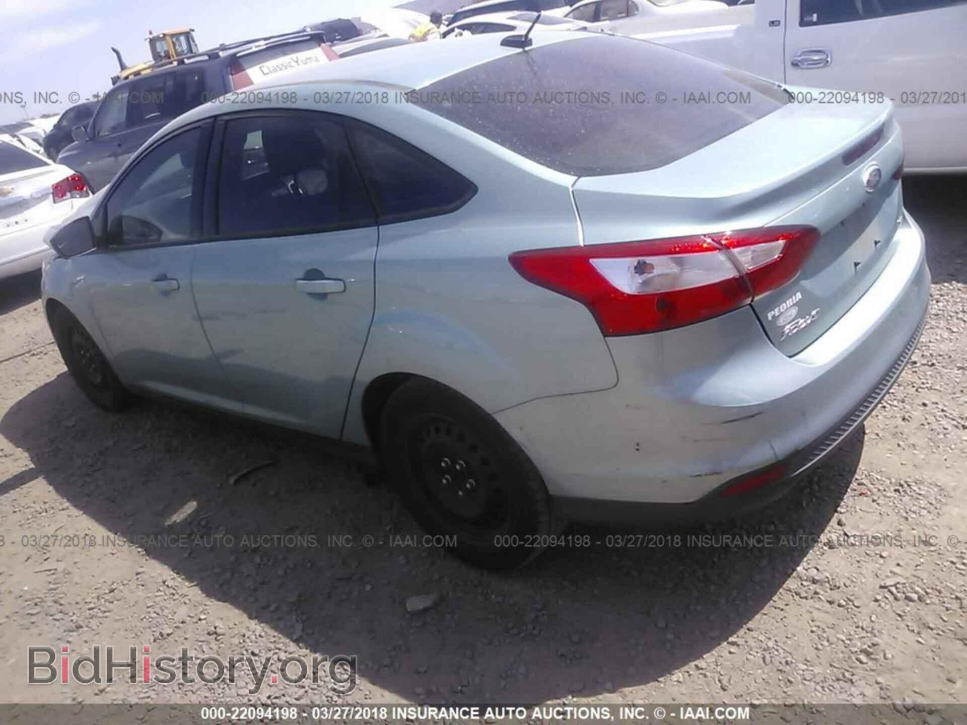 2012 Ford Focus - VIN: 1FAHP3F24CL302201 - Фото 3