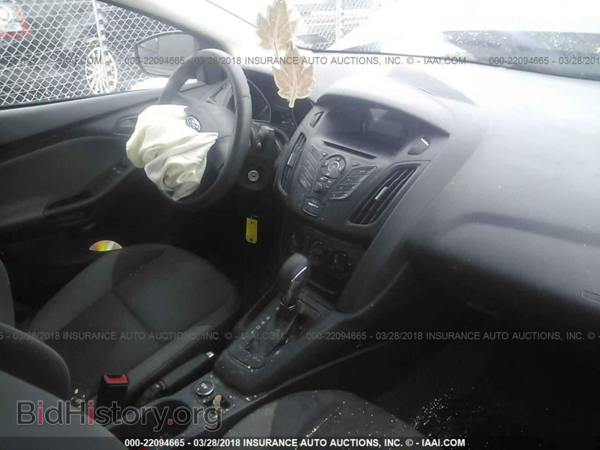 2012 Ford Focus - VIN: 1FAHP3E26CL116855 - Photo 5