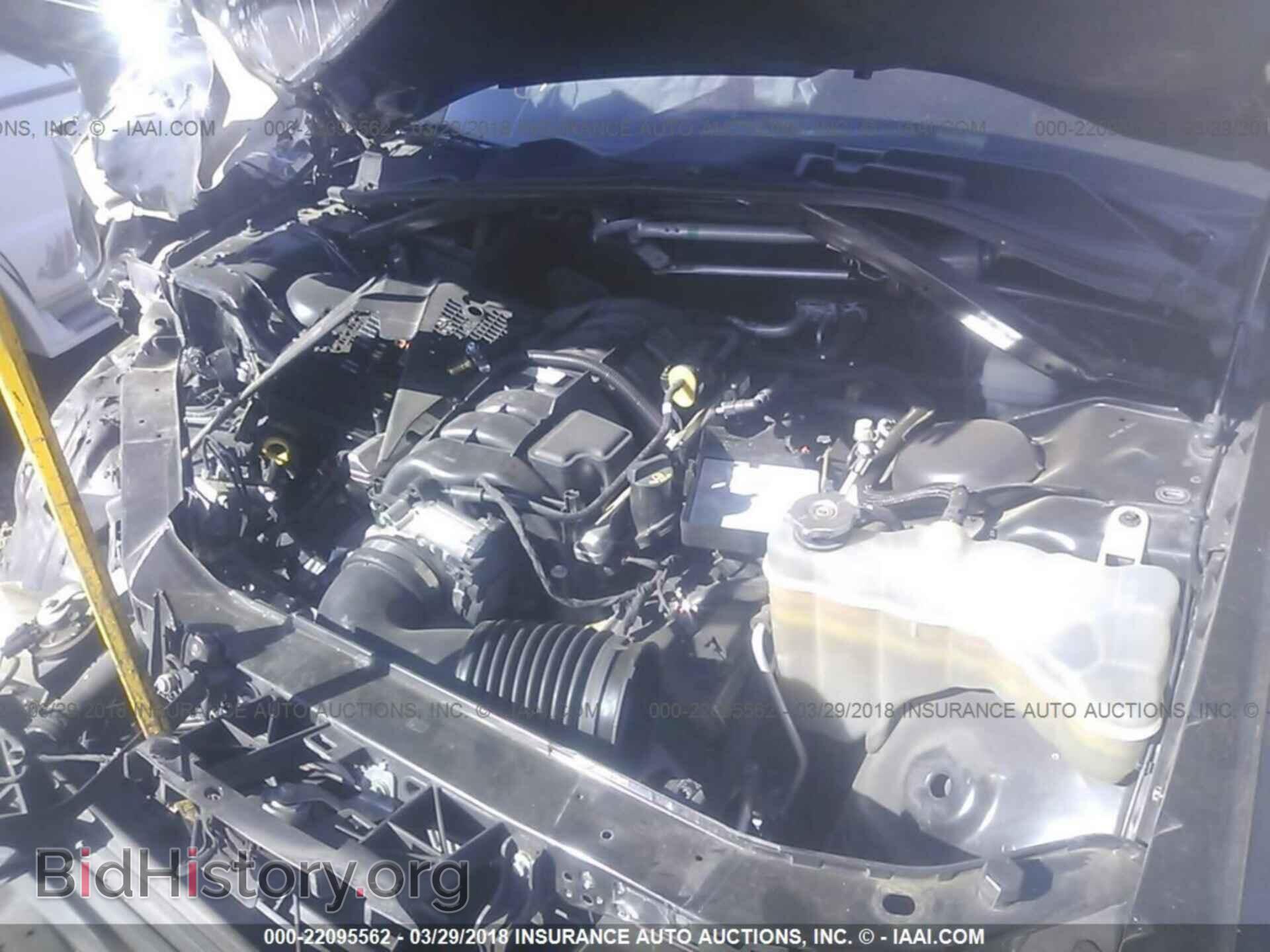 2015 Dodge Challenger - VIN: 2C3CDZAT1FH744231 - Photo 10