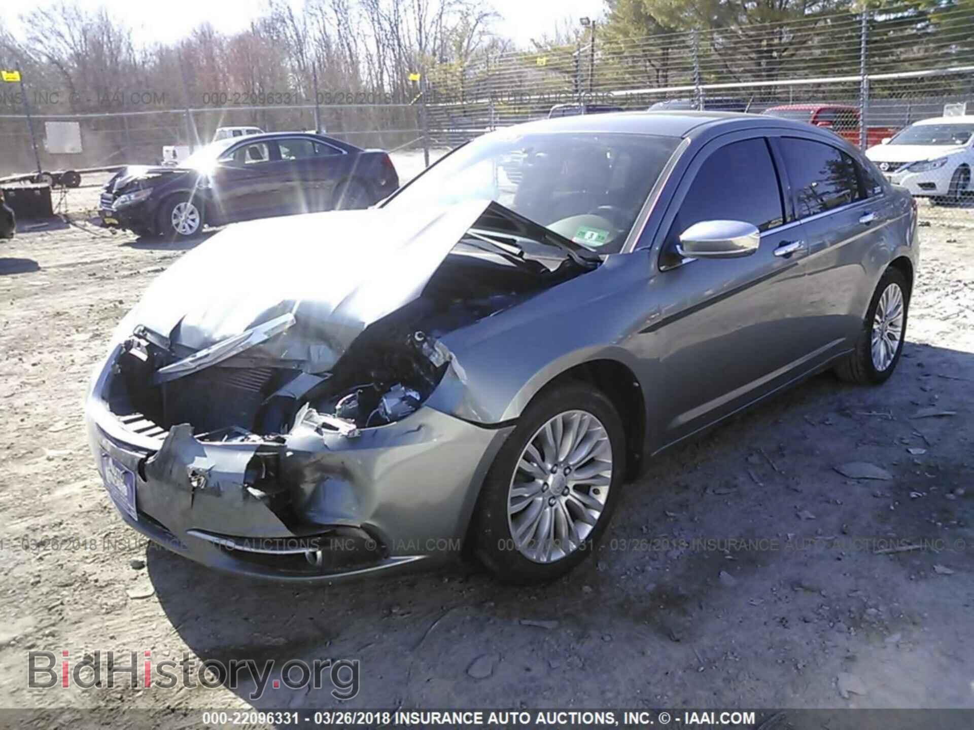 2011 Chrysler 200 - VIN: 1C3BC2FG2BN618270 - Фото 2