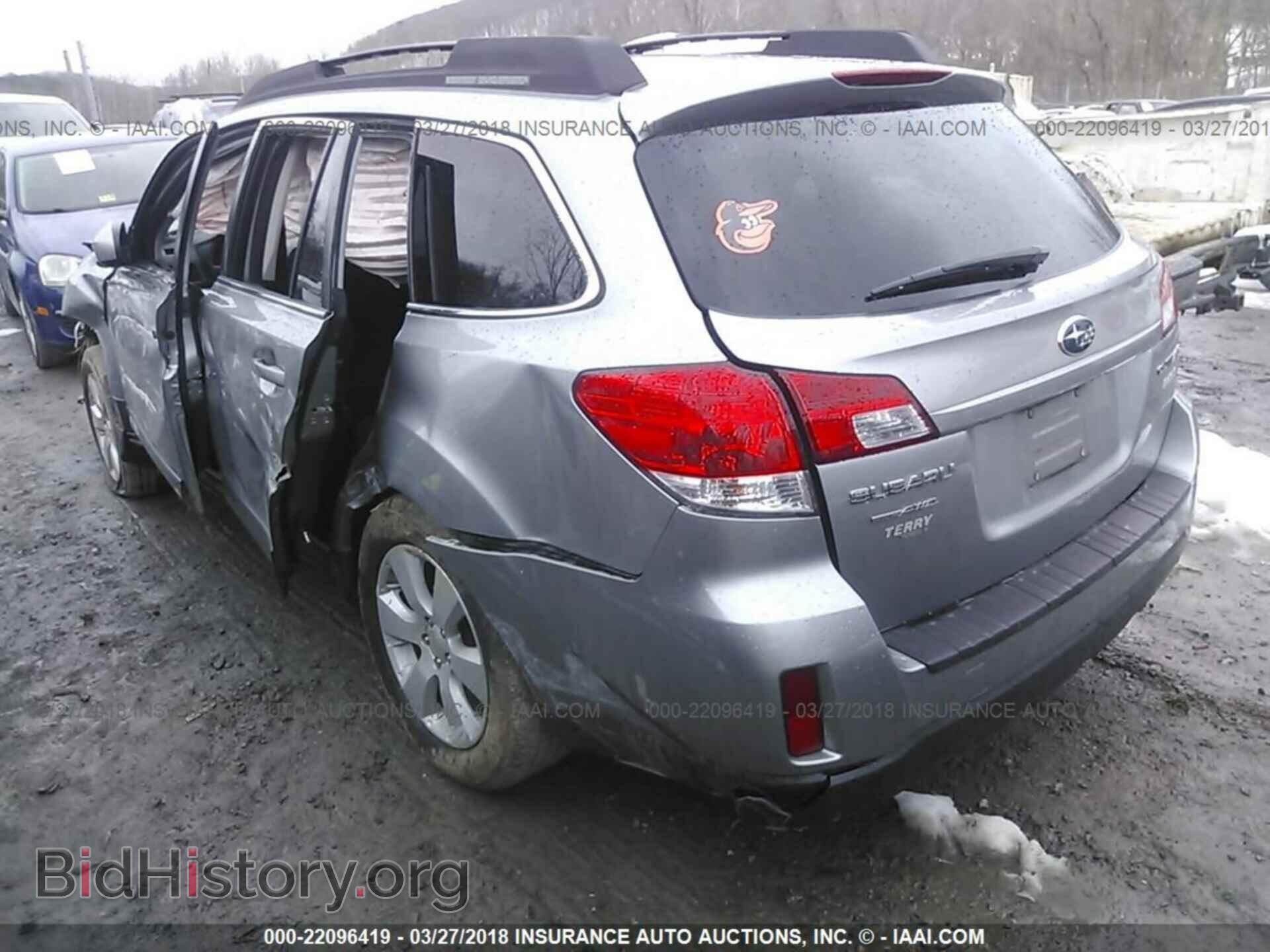 2011 Subaru Outback - VIN: 4S4BRBCC7B3415765 - Фото 3