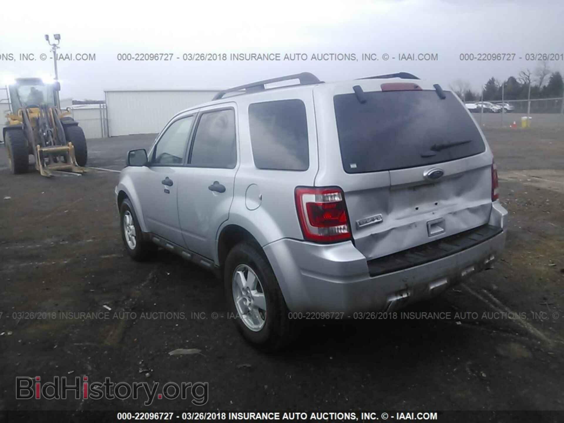 2012 Ford Escape - VIN: 1FMCU0D74CKC81832 - Photo 3