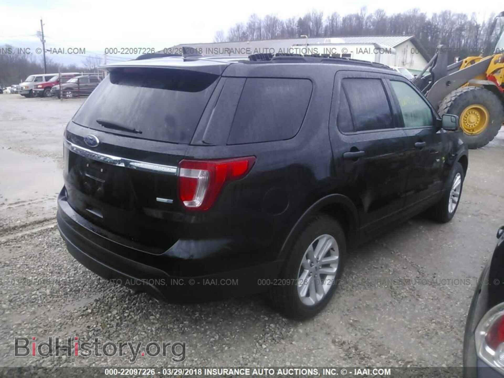 2016 Ford Explorer - VIN: 1FM5K8B82GGB97798 - Photo 4