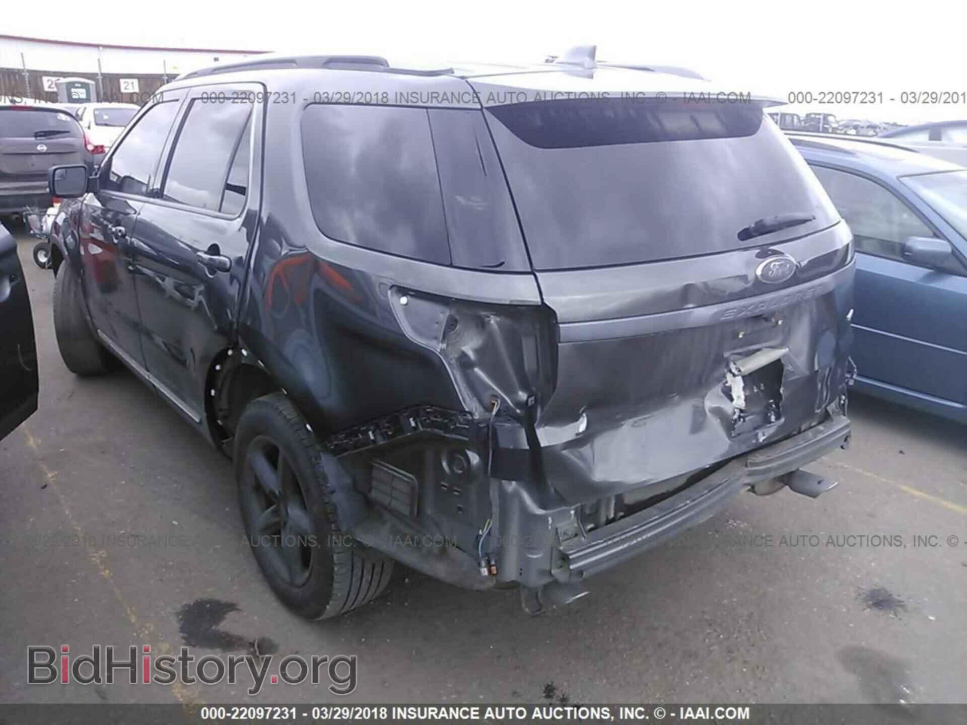 2016 Ford Explorer - VIN: 1FM5K8D83GGC58489 - Photo 3