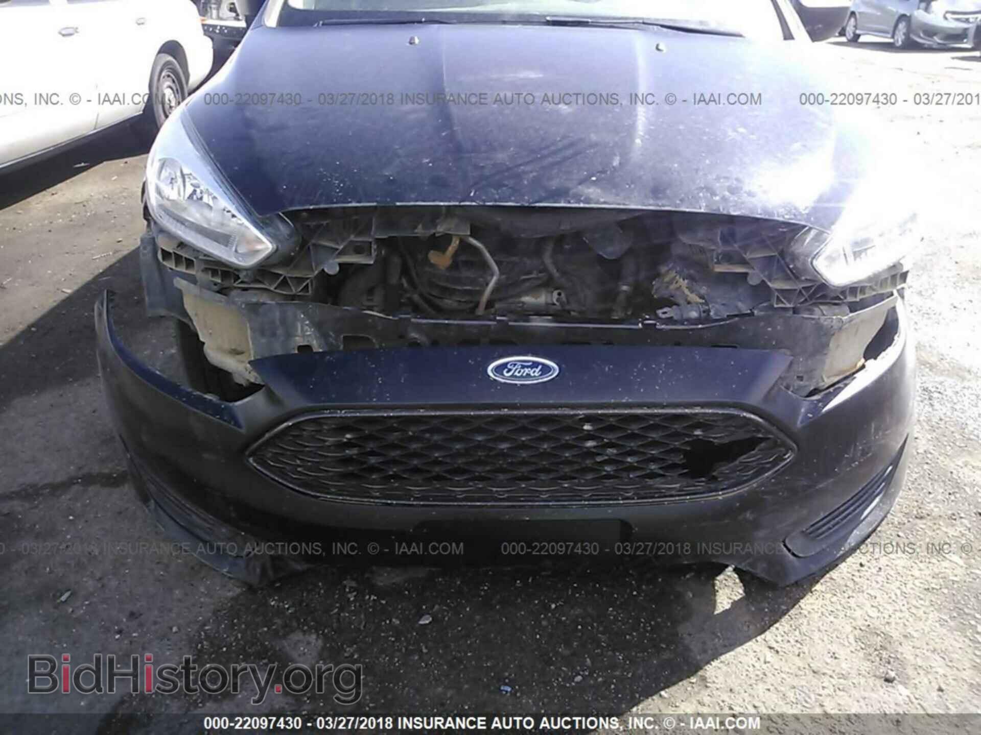 2016 Ford Focus - VIN: 1FADP3E22GL328916 - Photo 6