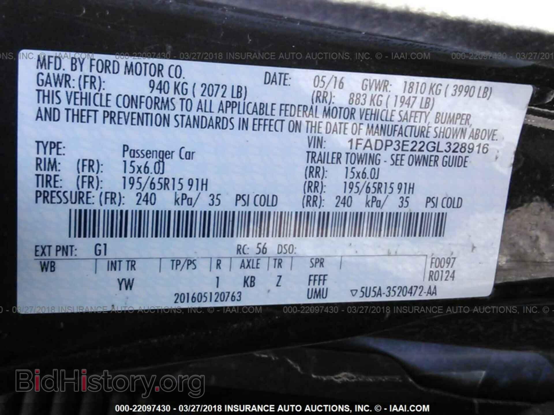 2016 Ford Focus - VIN: 1FADP3E22GL328916 - Photo 9