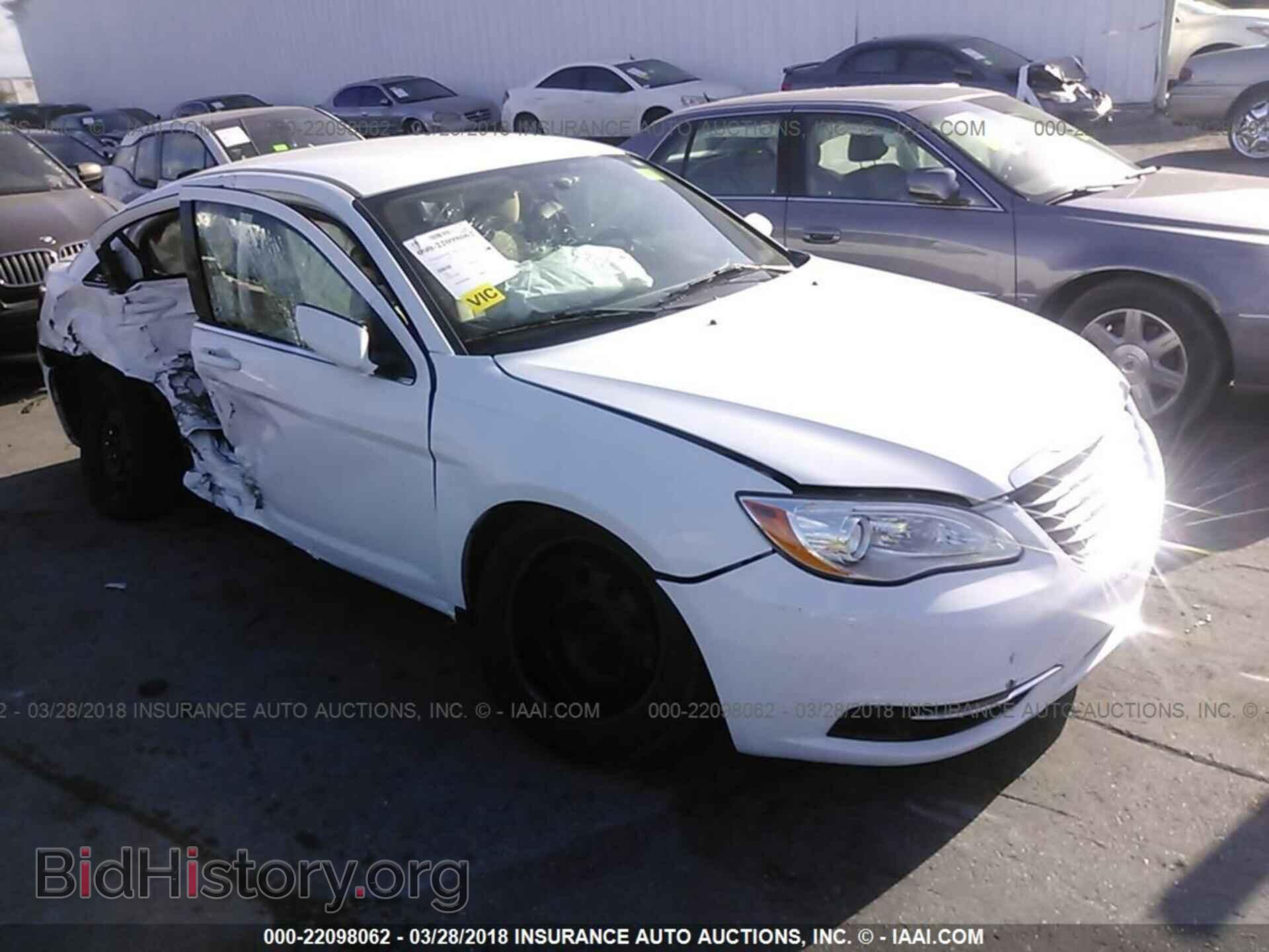 Photo 1C3CCBAB1DN641171 - Chrysler 200 2013