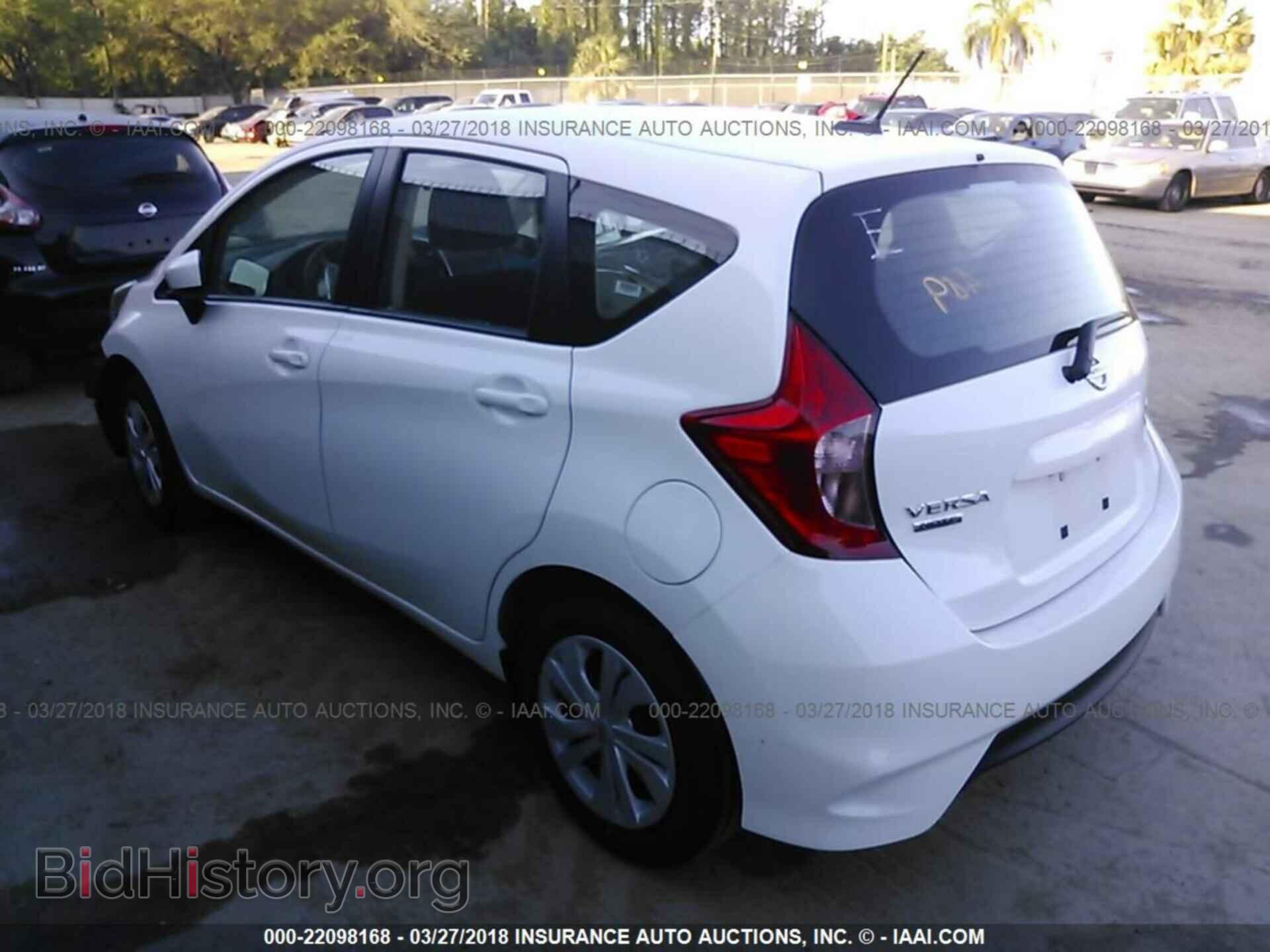 2018 Nissan Versa note - VIN: 3N1CE2CP6JL364854 - Фото 3