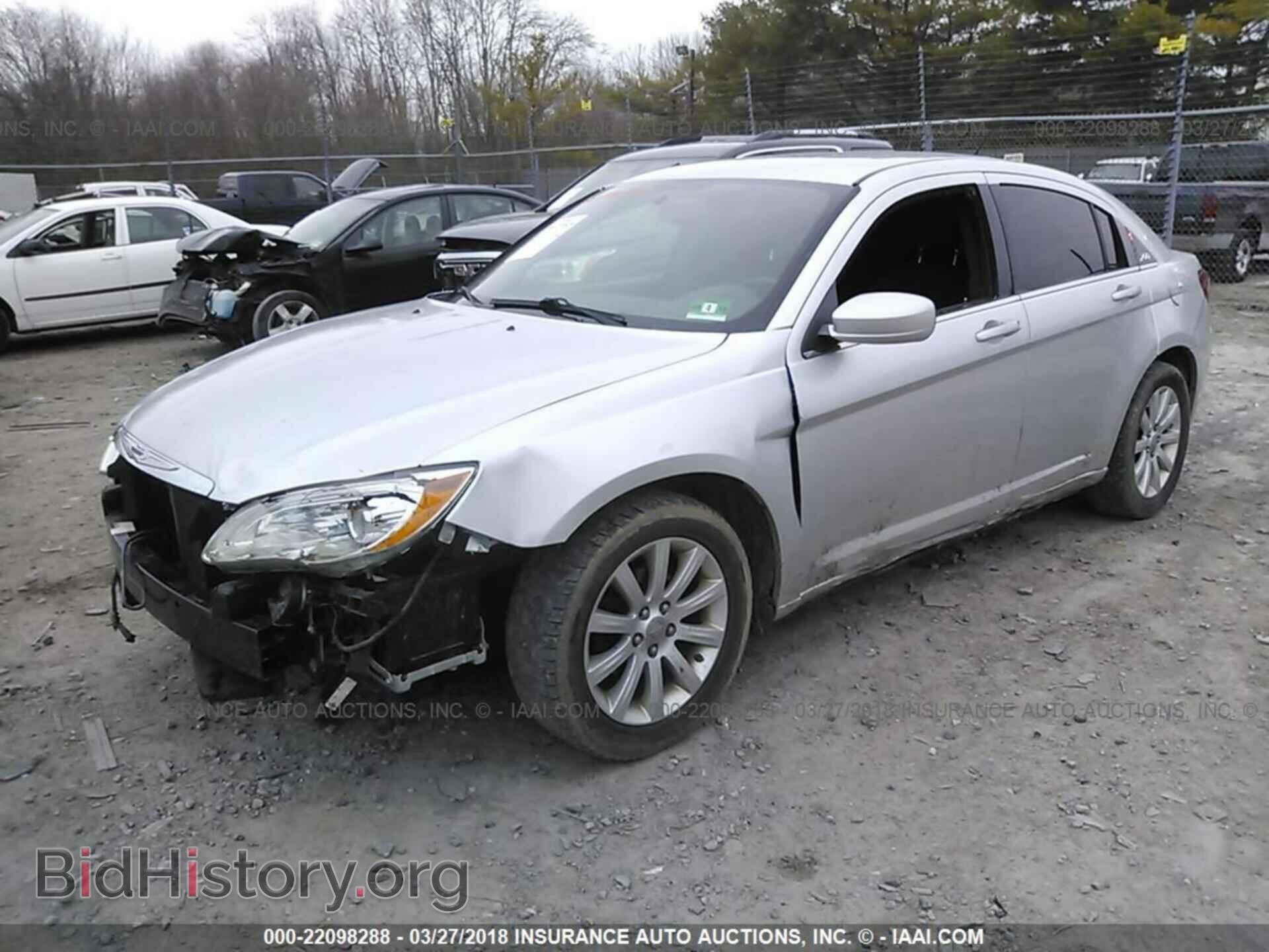 2012 Chrysler 200 - VIN: 1C3CCBBB0CN125106 - Photo 2