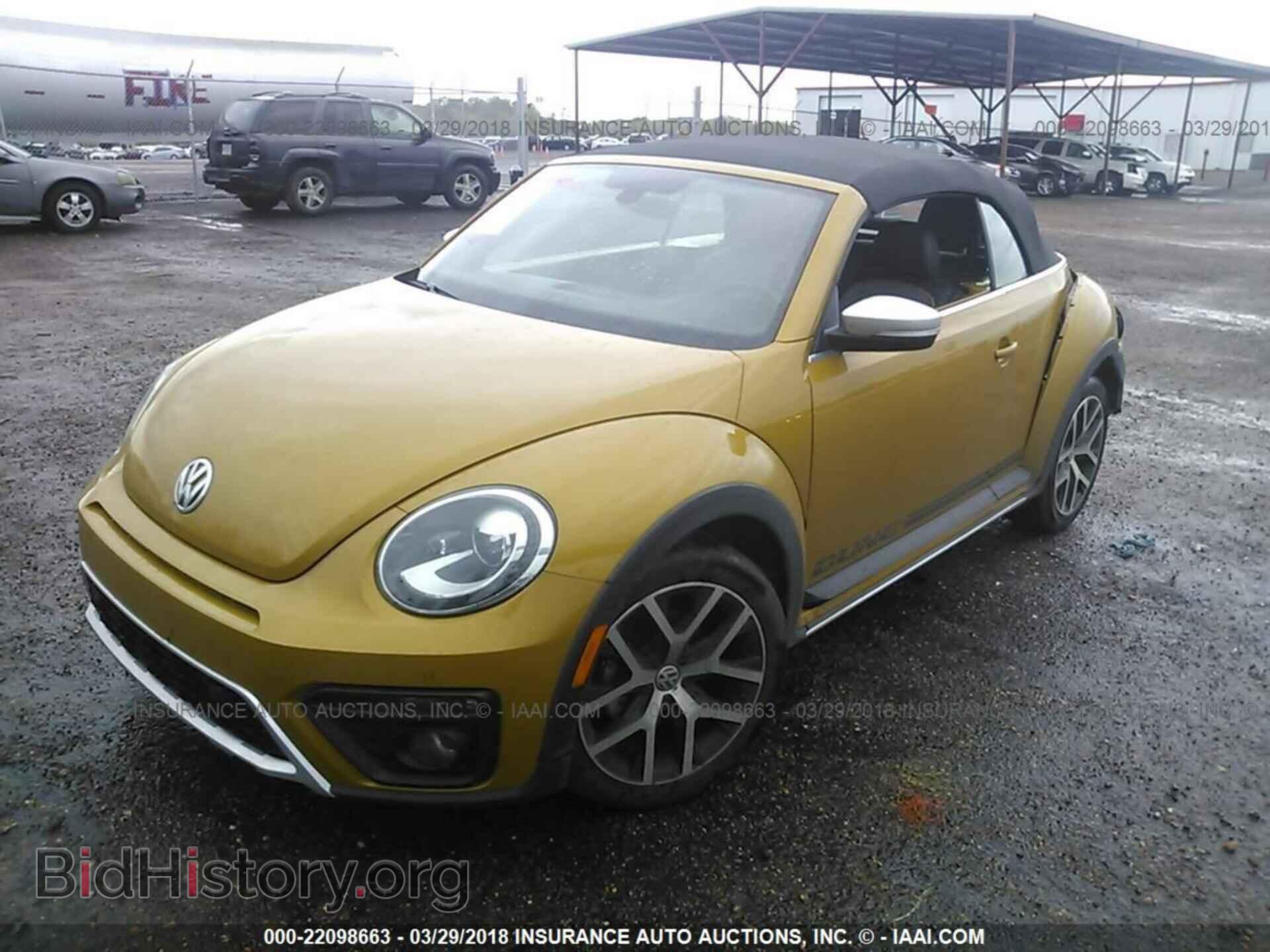 2017 Volkswagen Beetle - VIN: 3VWT17AT2HM807167 - Фото 2