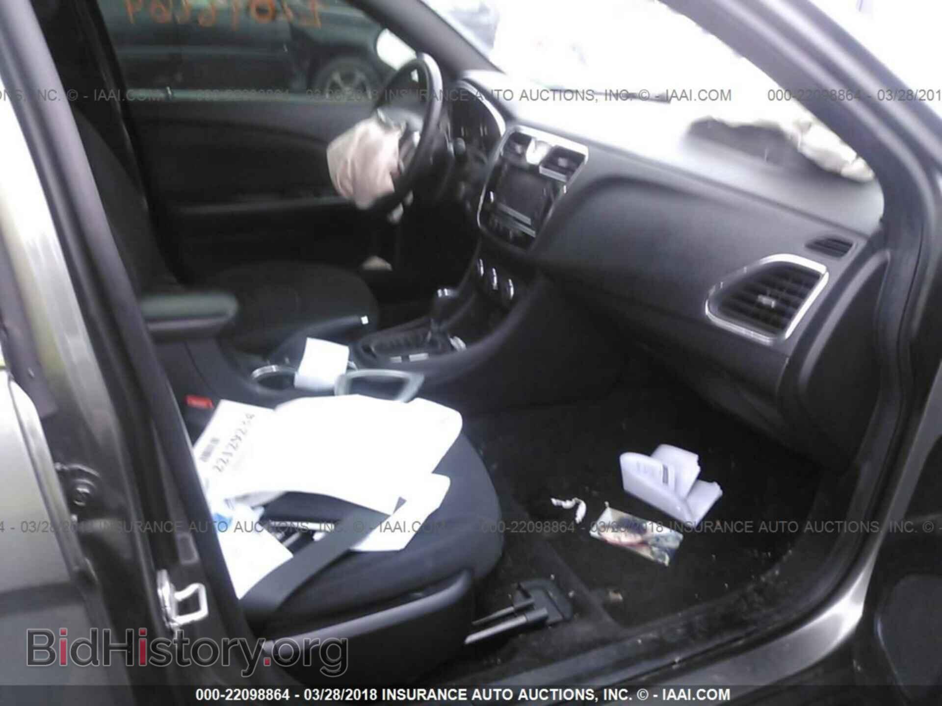 2012 Chrysler 200 - VIN: 1C3CCBBBXCN302650 - Фото 5