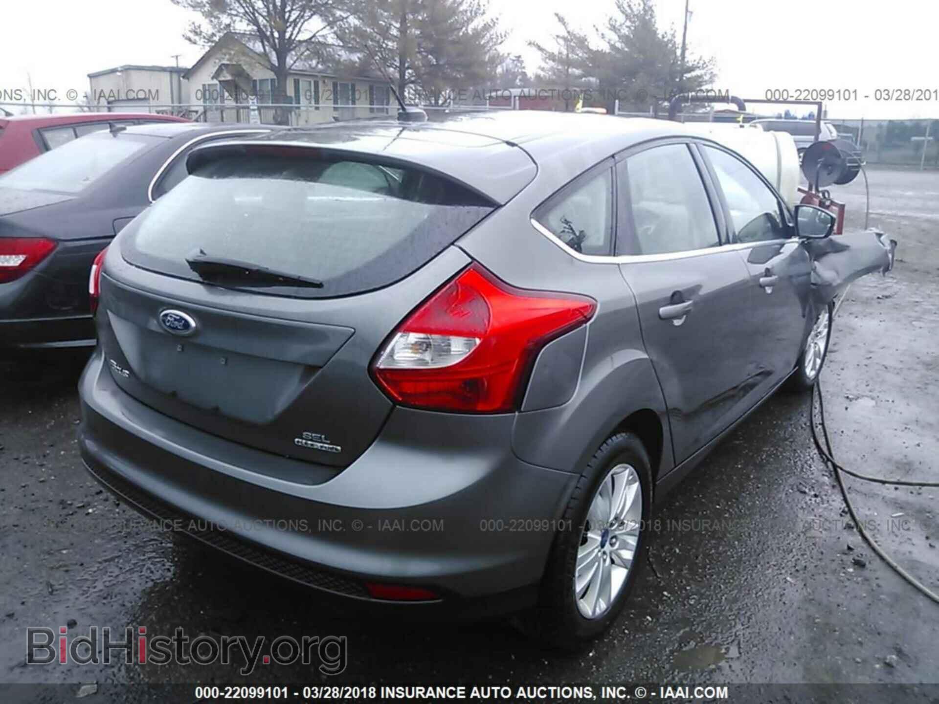 2012 Ford Focus - VIN: 1FAHP3M21CL385167 - Фото 4