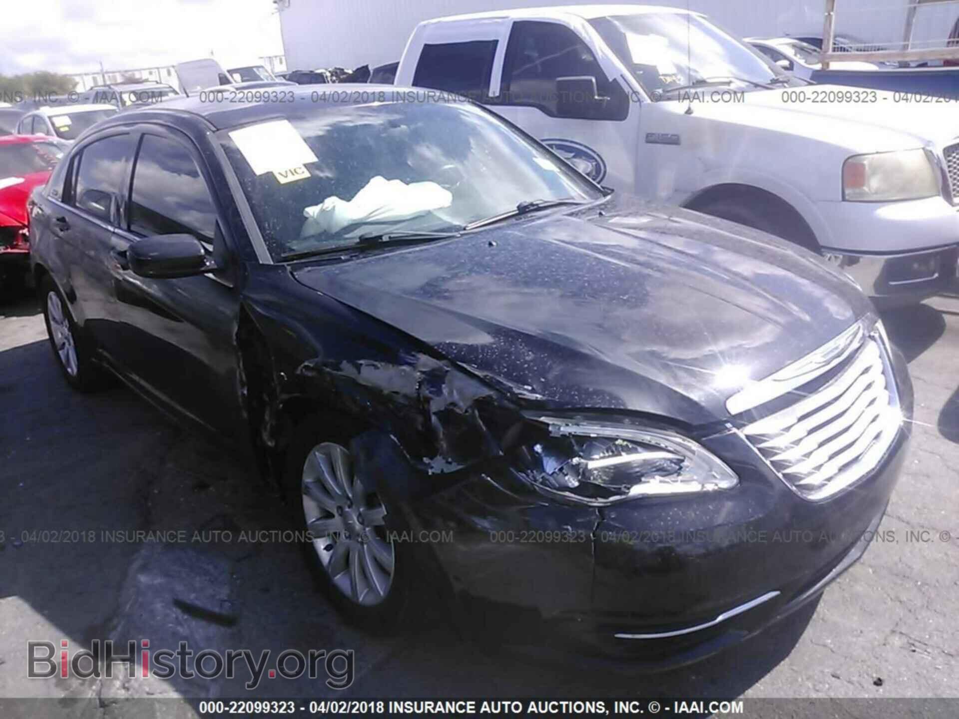 Photo 1C3BC1FB8BN514624 - Chrysler 200 2011
