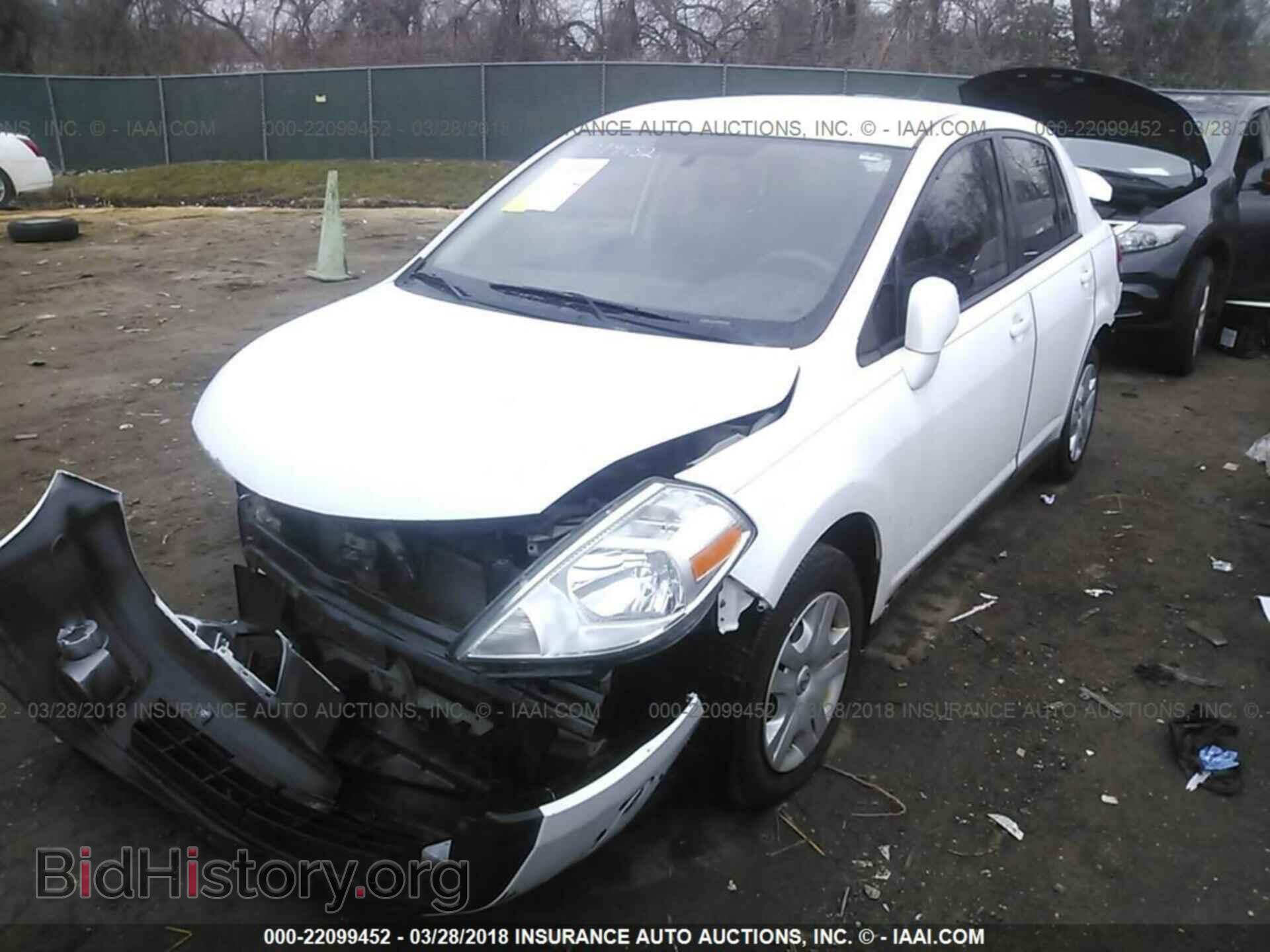 2011 Nissan Versa - VIN: 3N1BC1AP8BL420485 - Фото 2