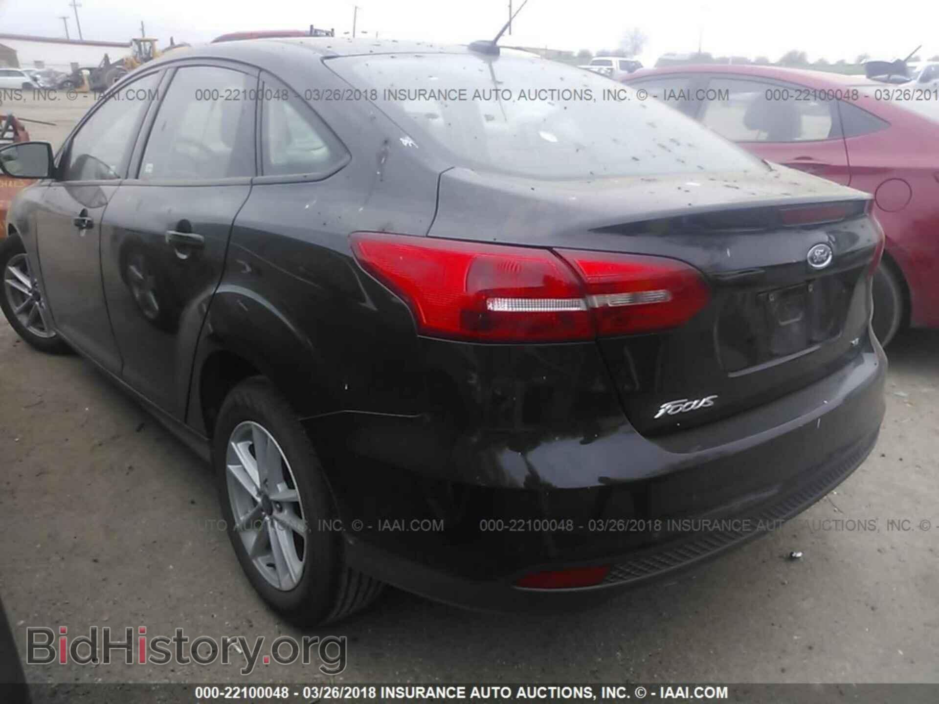 2018 Ford Focus - VIN: 1FADP3F21JL206831 - Фото 3