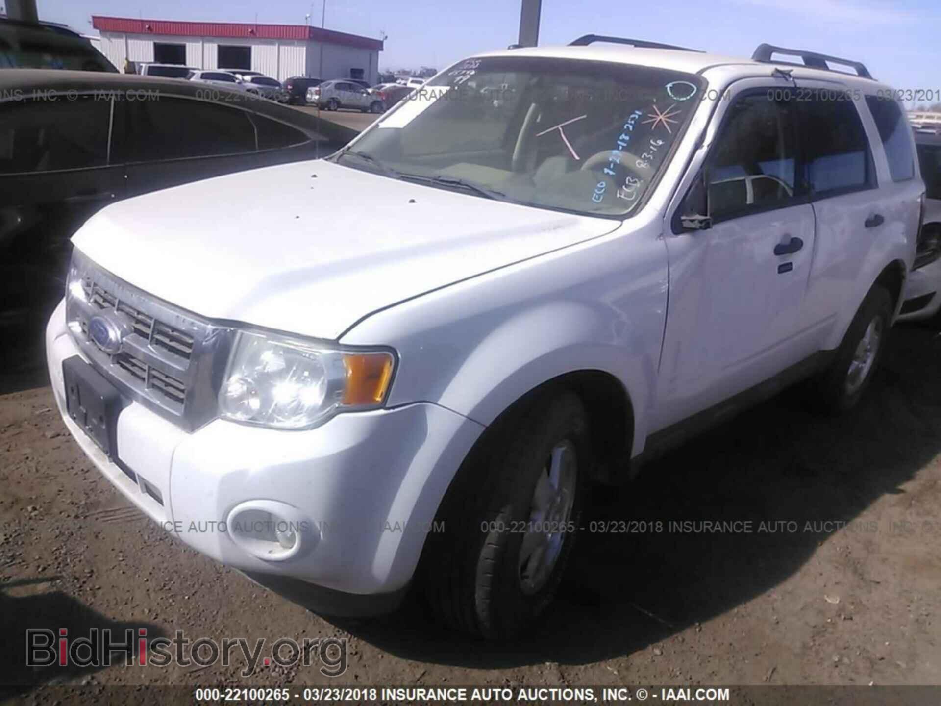 2011 Ford Escape - VIN: 1FMCU9D78BKB98908 - Фото 2