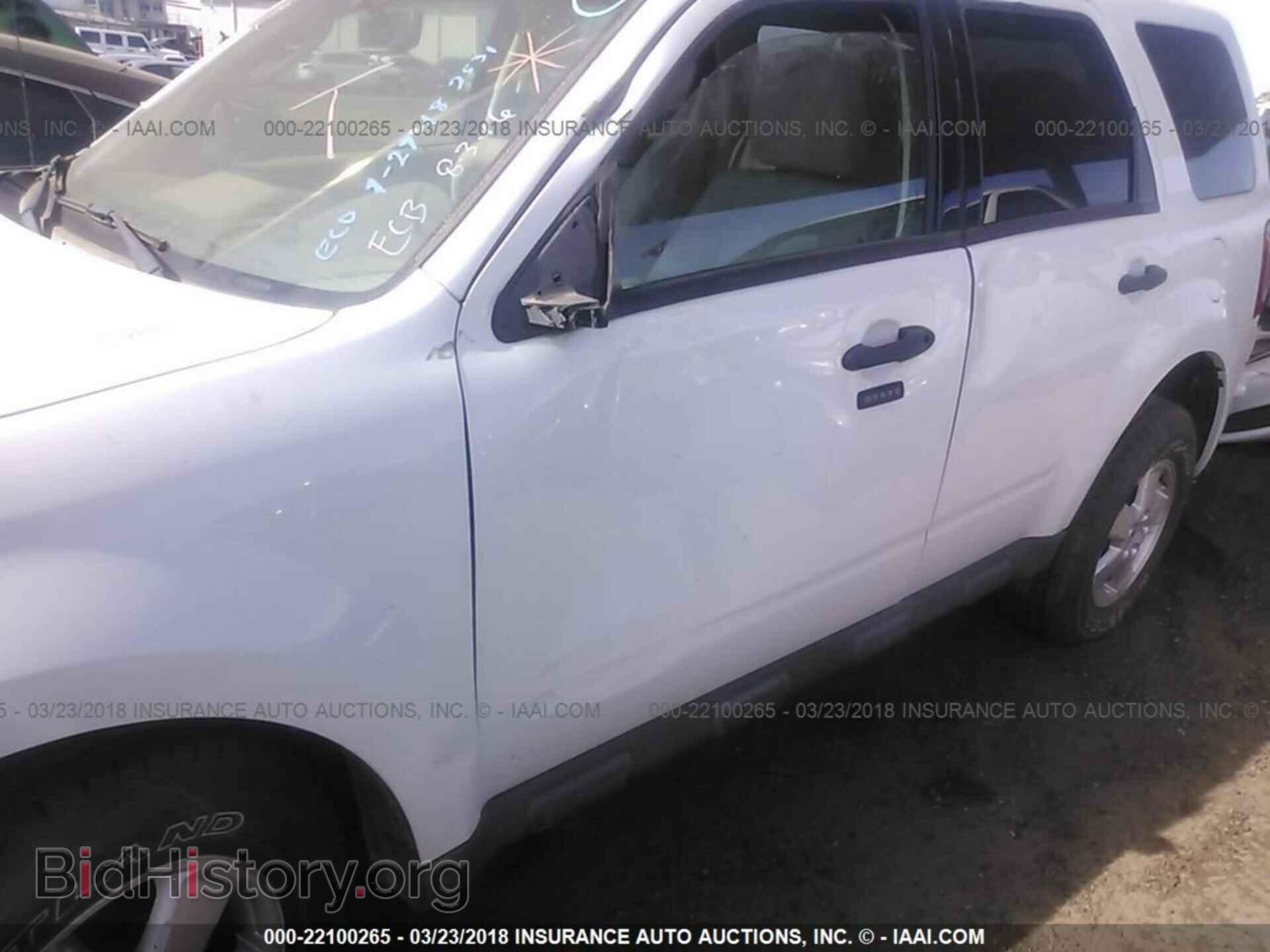 2011 Ford Escape - VIN: 1FMCU9D78BKB98908 - Фото 6