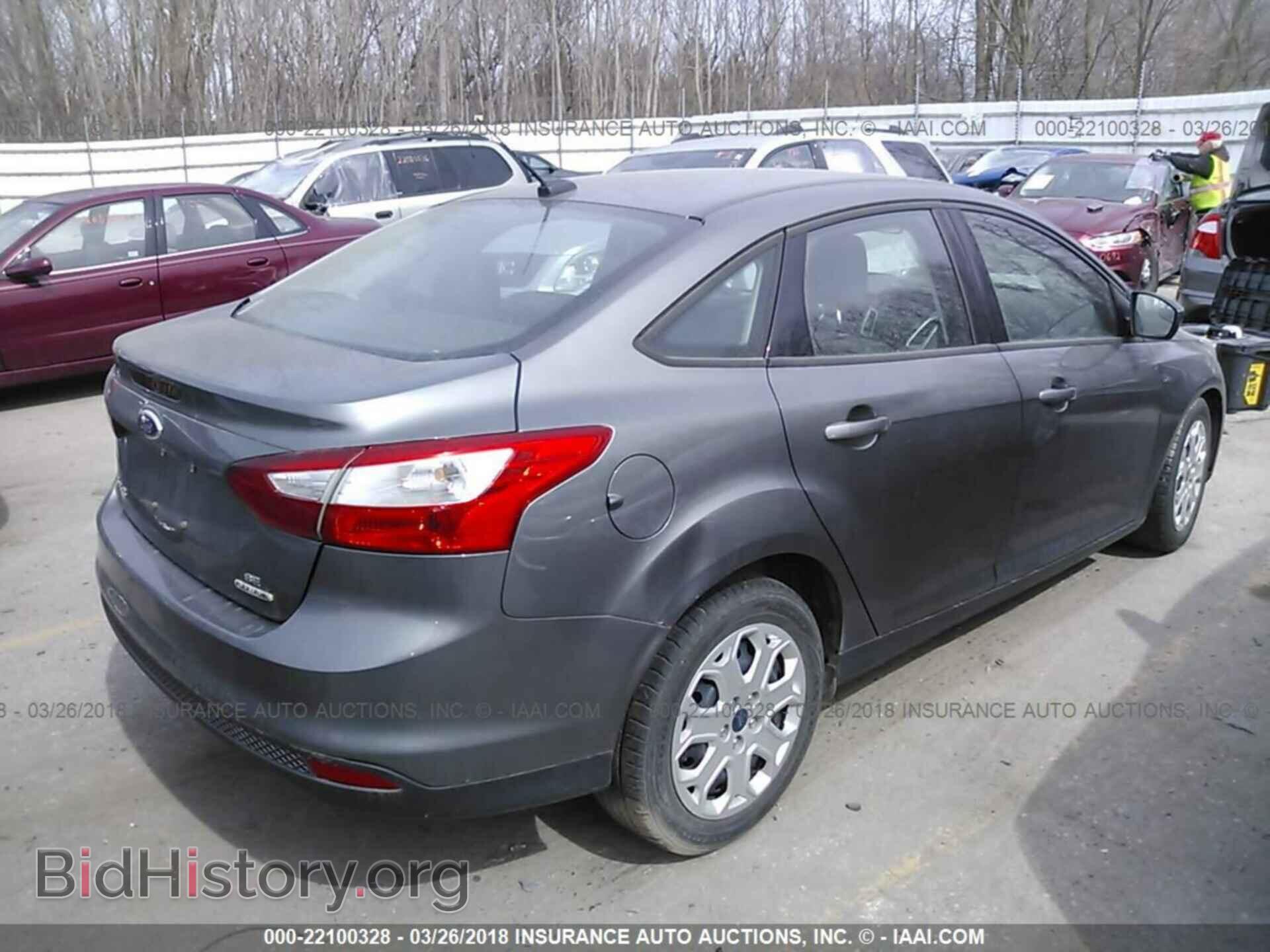 2012 Ford Focus - VIN: 1FAHP3F2XCL372608 - Фото 4