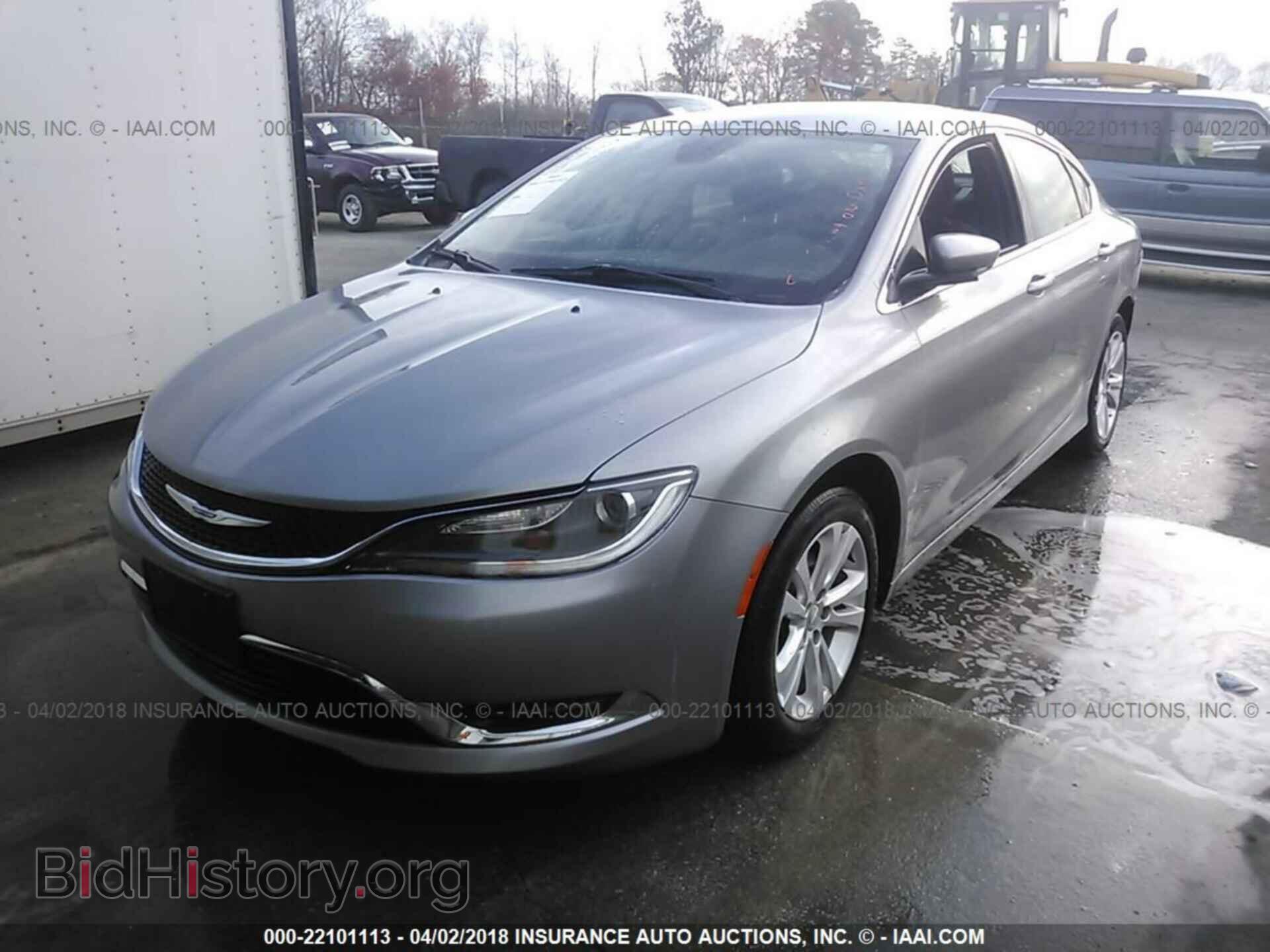 2015 Chrysler 200 - VIN: 1C3CCCABXFN504870 - Photo 2