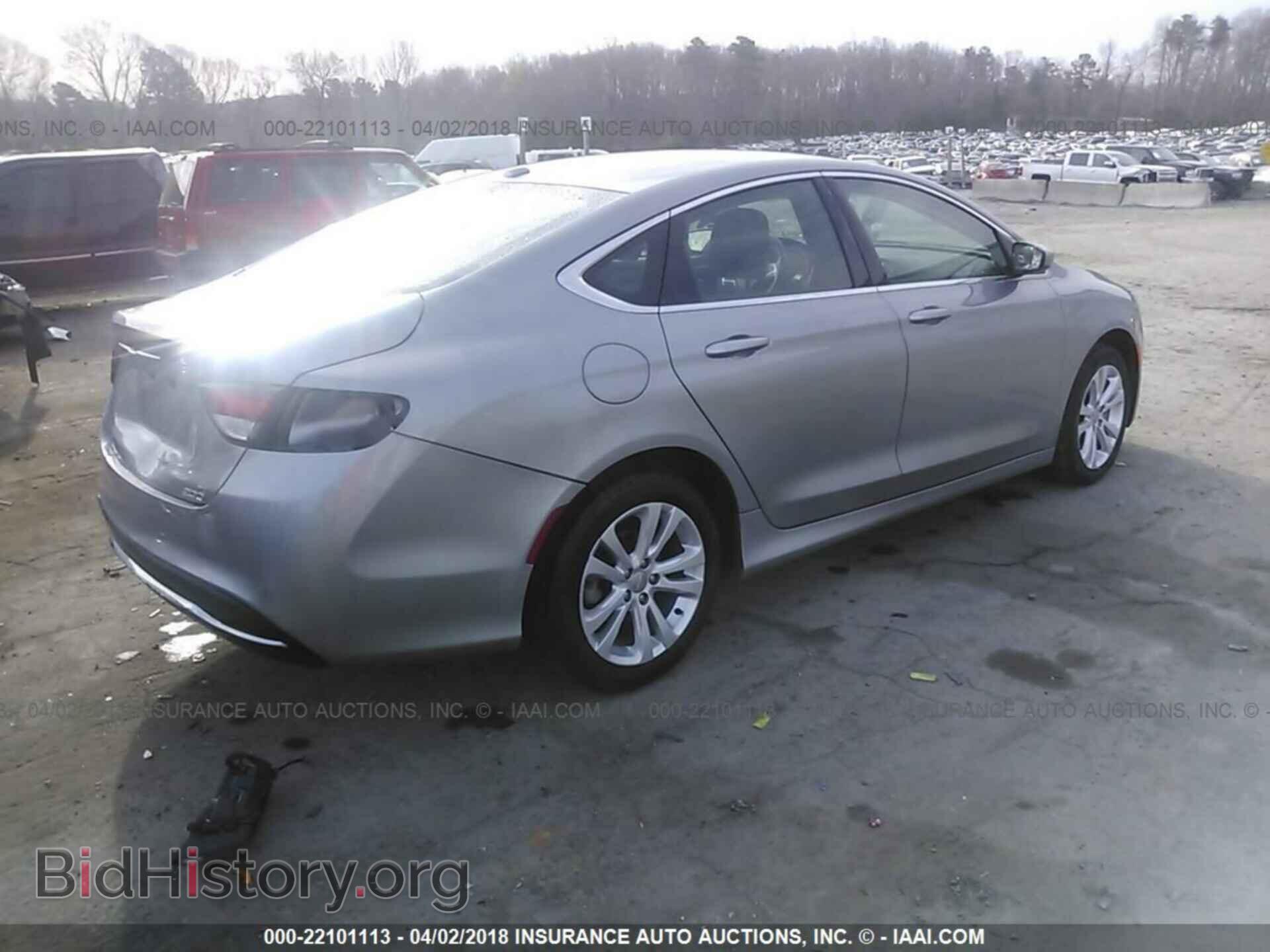 2015 Chrysler 200 - VIN: 1C3CCCABXFN504870 - Photo 4