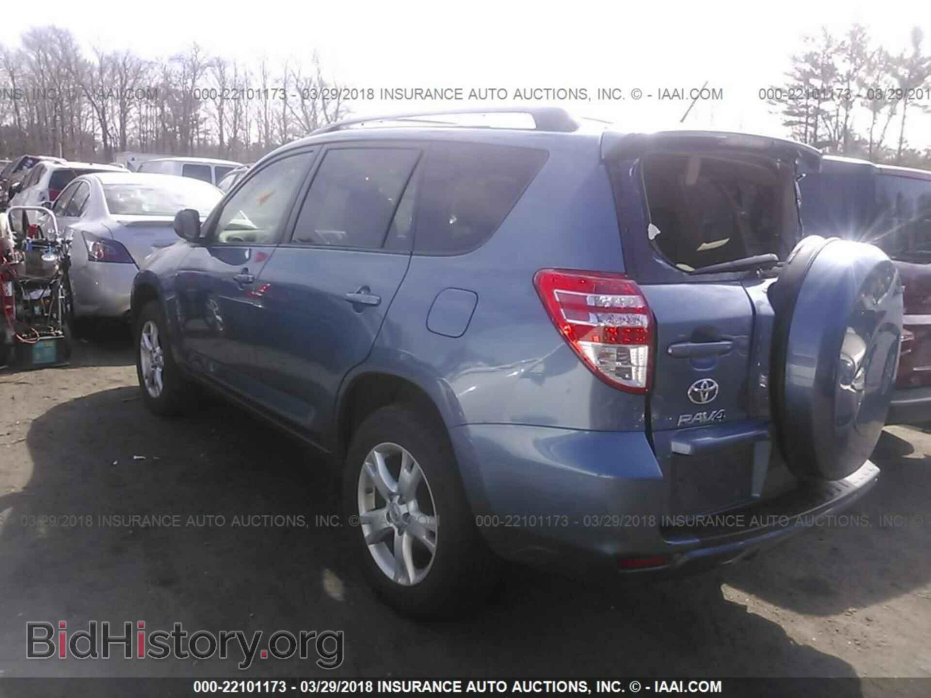 2011 Toyota Rav4 - VIN: JTMBF4DV4B5048952 - Фото 3