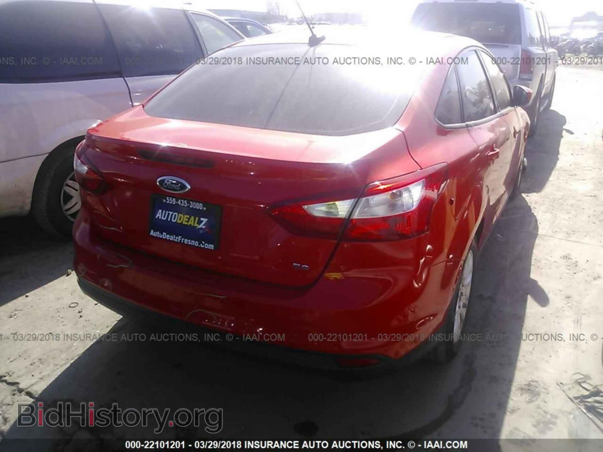 2012 Ford Focus - VIN: 1FAHP3F21CL403583 - Photo 4