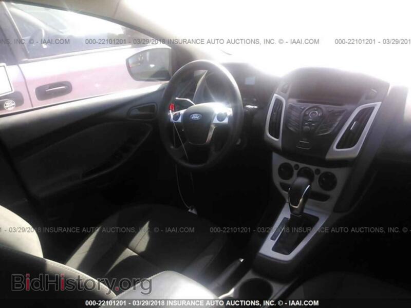 2012 Ford FOCUS (VIN 1FAHP3F21CL403583) — фото 5 из 10