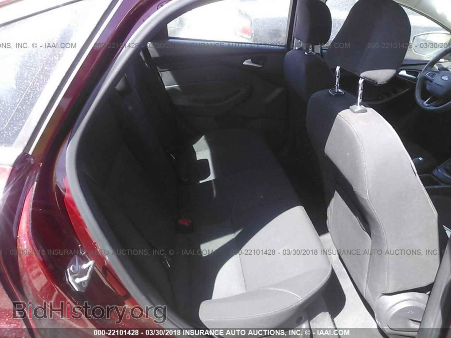 2015 Ford Focus - VIN: 1FADP3FE9FL268964 - Photo 8