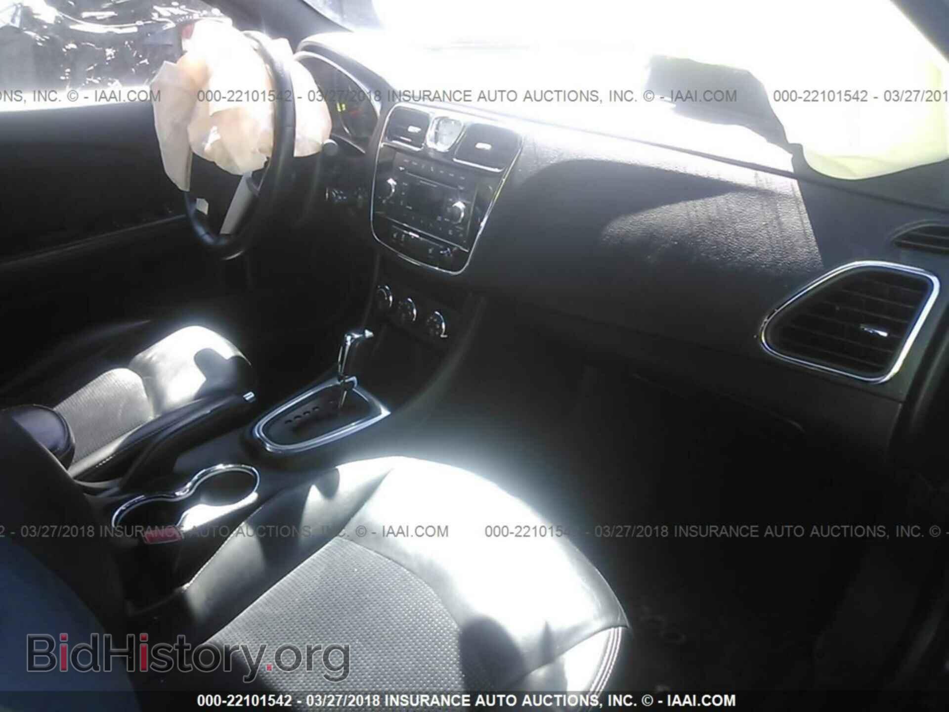 2013 Chrysler 200 - VIN: 1C3CCBCG2DN526183 - Photo 5