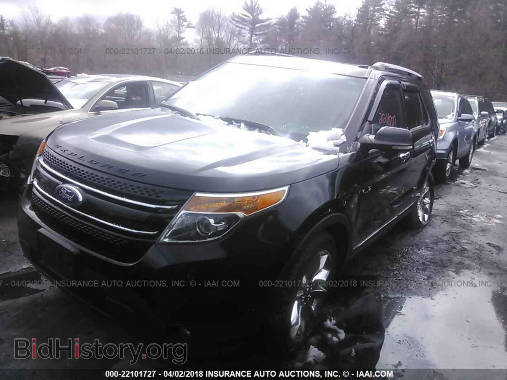 2011 Ford Explorer - VIN: 1FMHK8F82BGA88841 - Фото 2